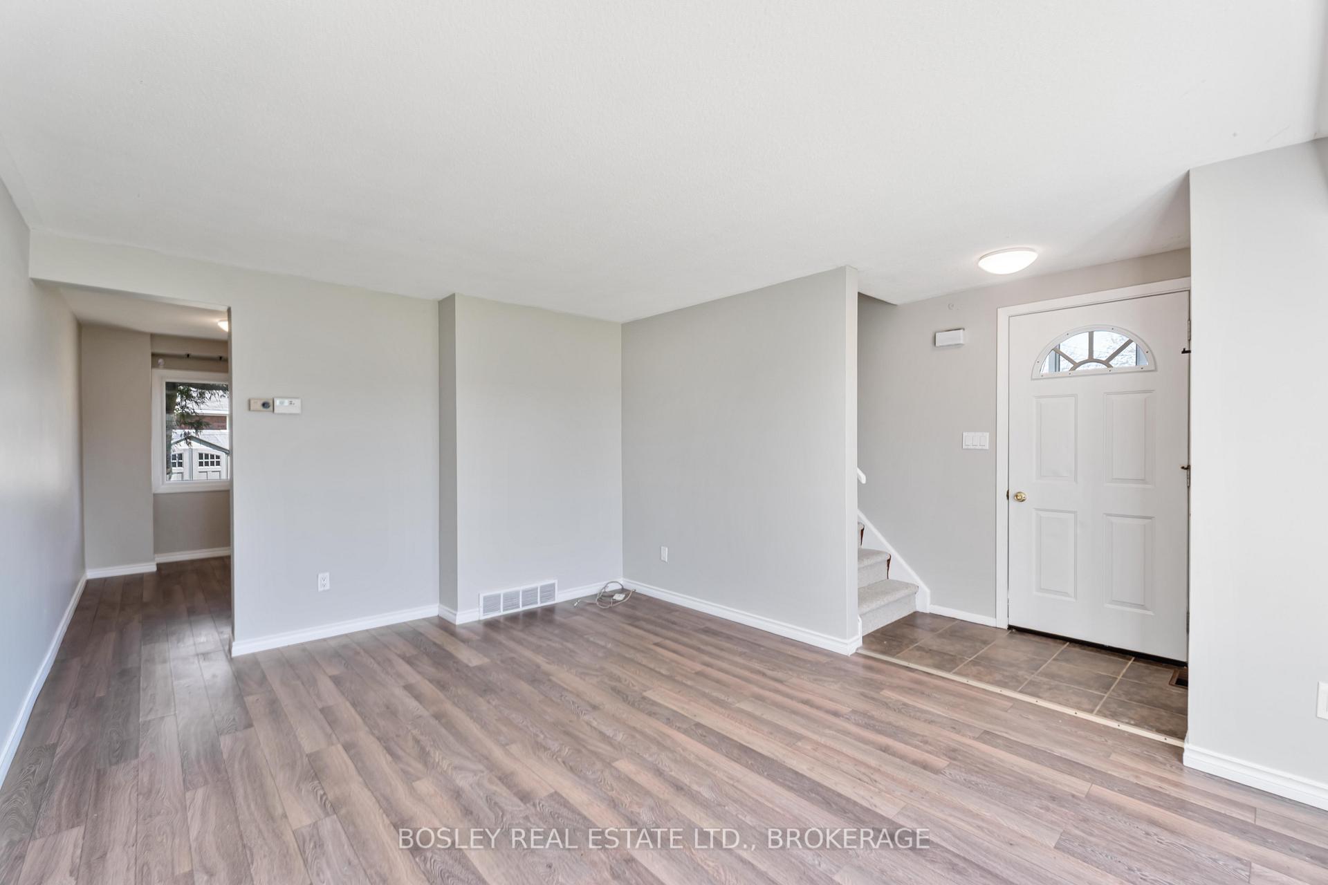 Photo 6 of 2 Crescentwood Drive, St. Catharines, Lakeport — HOMEH
