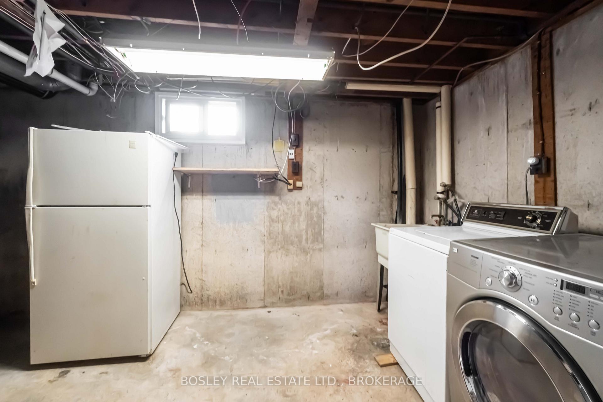 Photo 21 of 2 Crescentwood Drive, St. Catharines, Lakeport — HOMEH