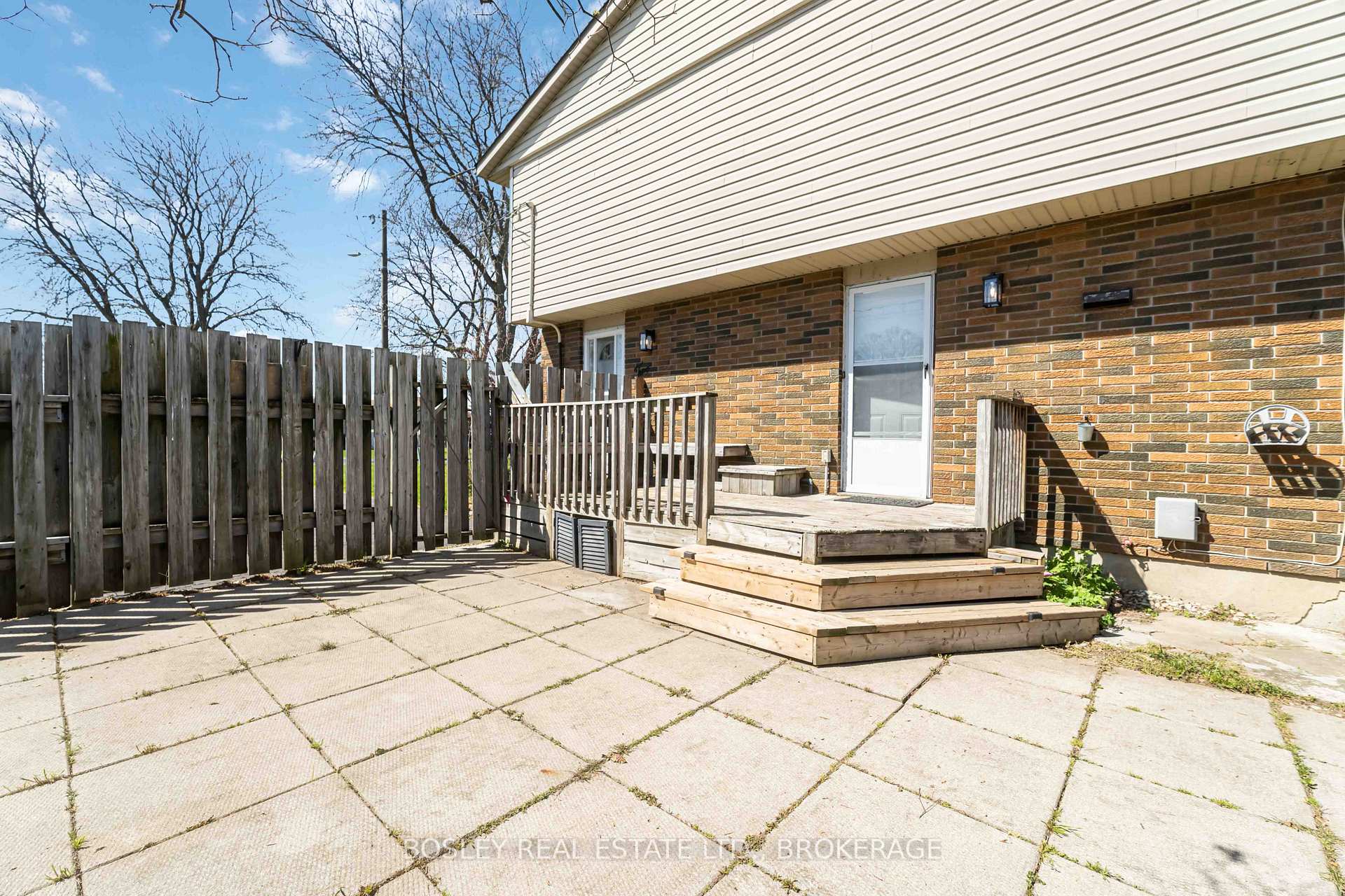 Photo 27 of 2 Crescentwood Drive, St. Catharines, Lakeport — HOMEH