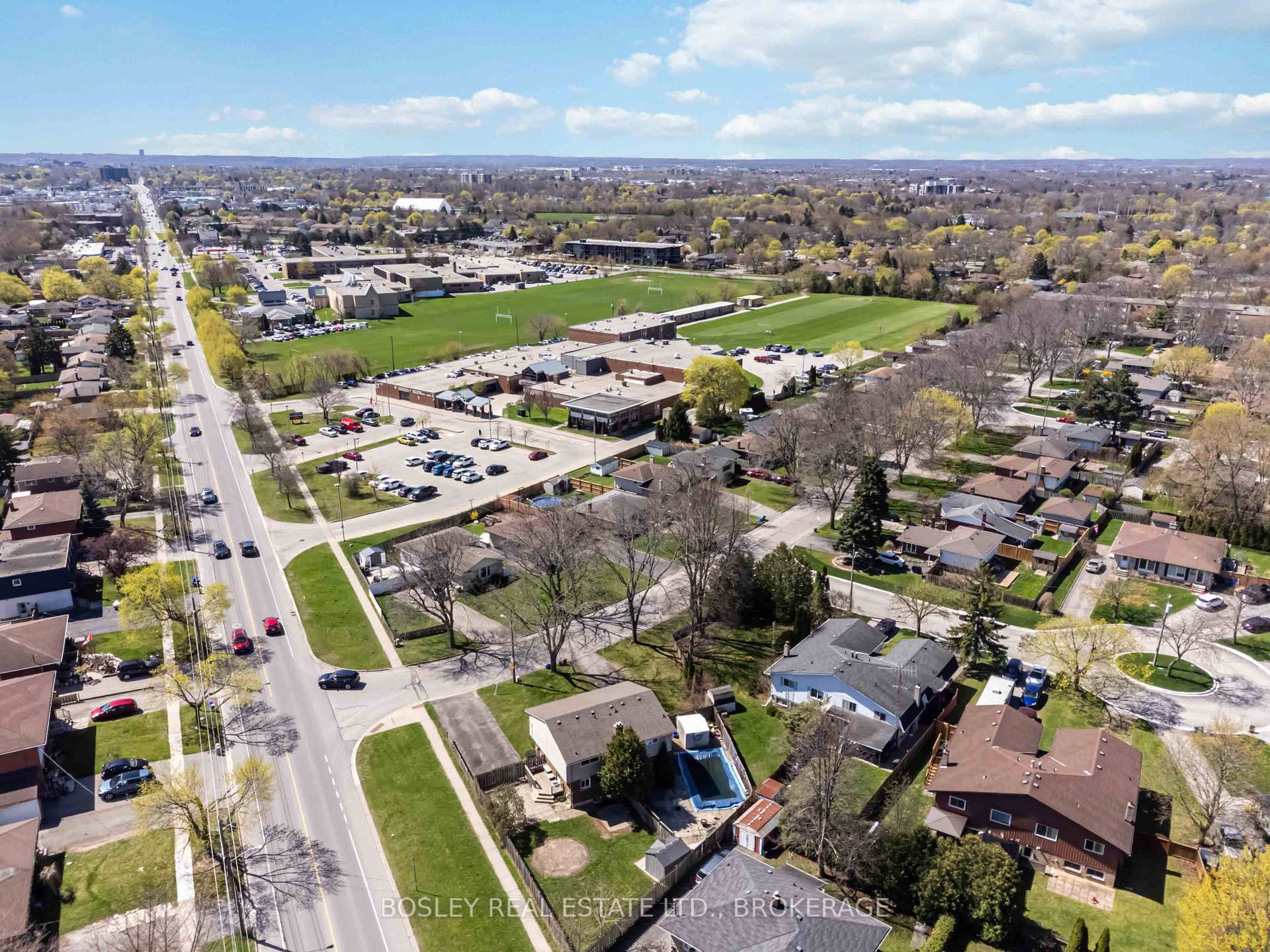 Photo 32 of 2 Crescentwood Drive, St. Catharines, Lakeport — HOMEH