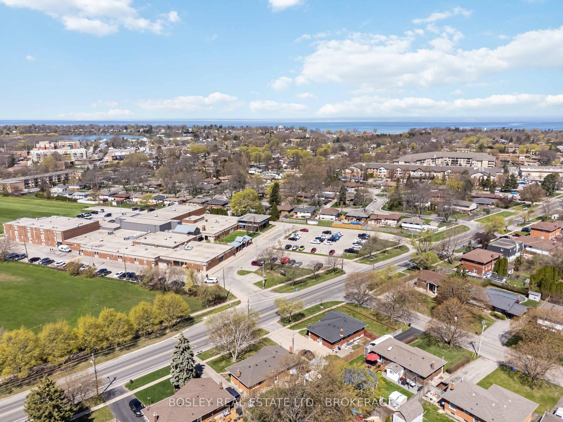 Photo 33 of 2 Crescentwood Drive, St. Catharines, Lakeport — HOMEH