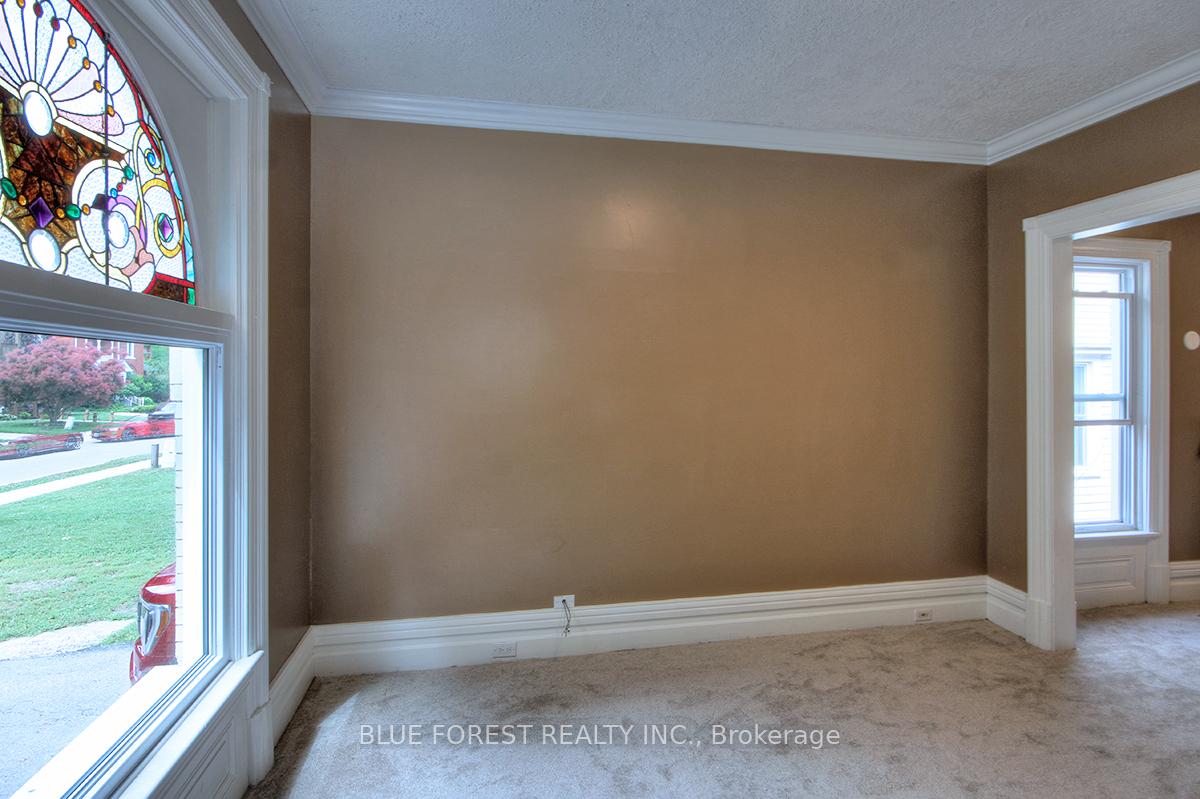 Photo 6 of 89 Gladstone Avenue, St. Thomas — HOMEH
