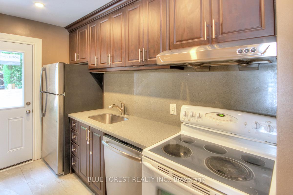 Photo 11 of 89 Gladstone Avenue, St. Thomas — HOMEH