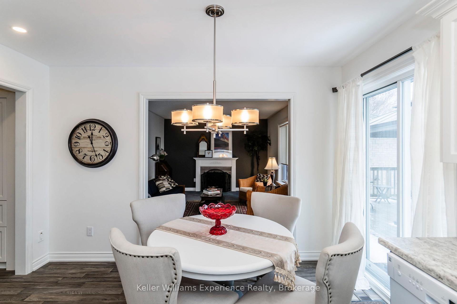 Photo 9 of 18 Archer Crescent, Springwater, Elmvale — HOMEH