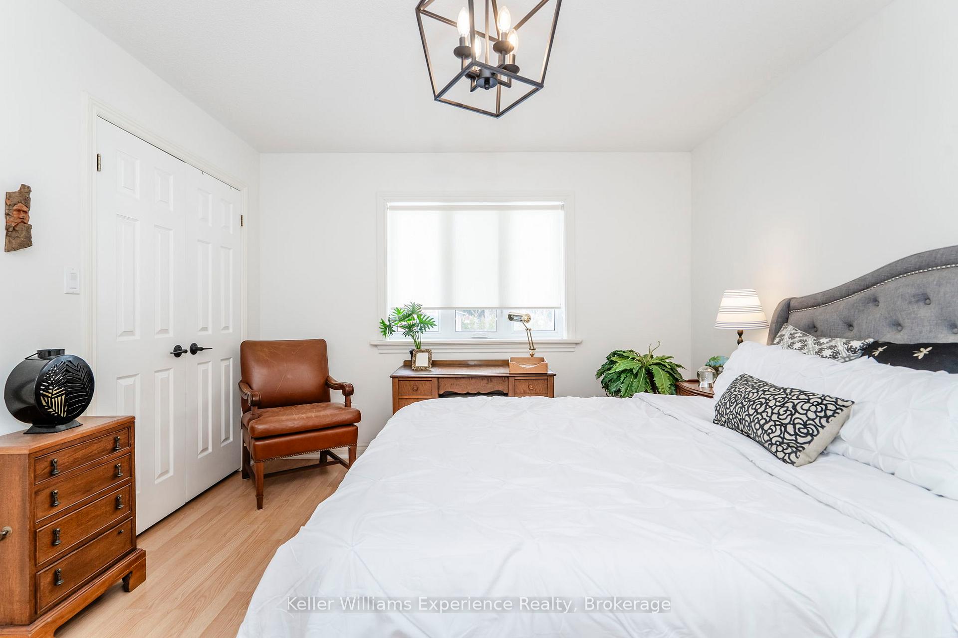 Photo 15 of 18 Archer Crescent, Springwater, Elmvale — HOMEH