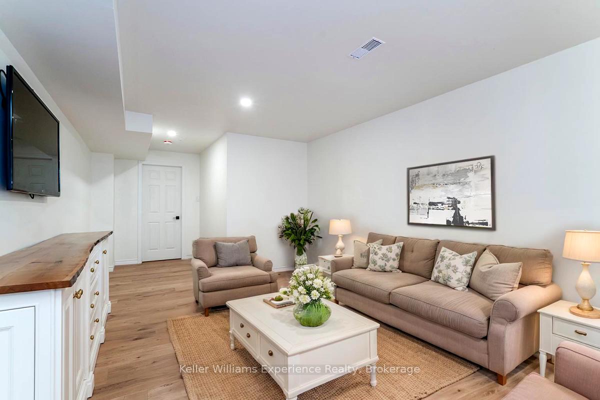 Photo 30 of 18 Archer Crescent, Springwater, Elmvale — HOMEH