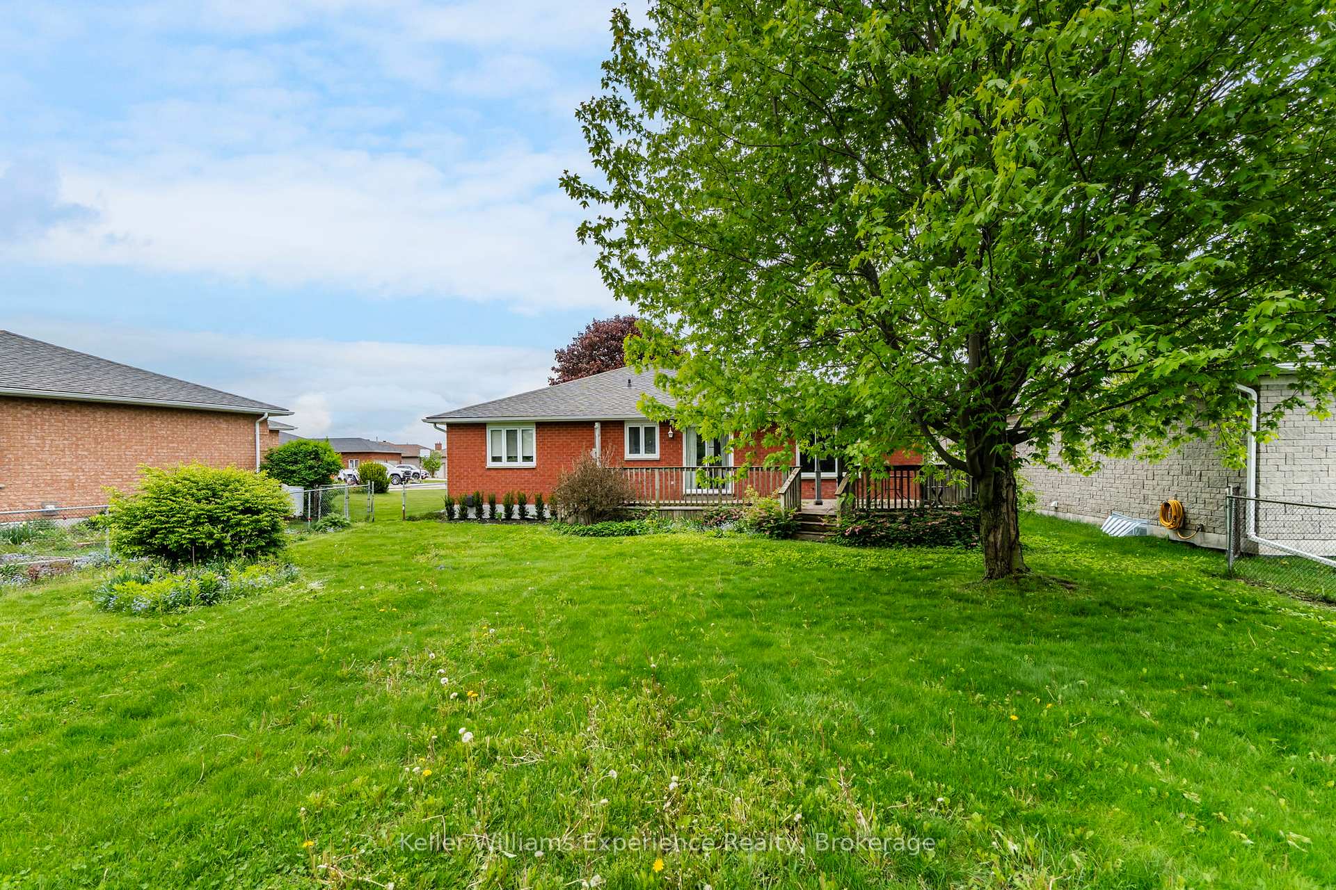 Photo 43 of 18 Archer Crescent, Springwater, Elmvale — HOMEH