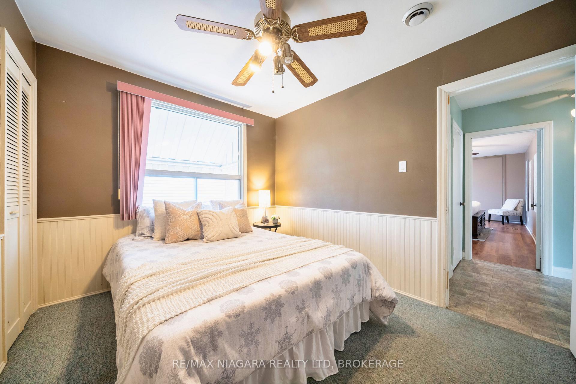 Photo 10 of 28 Bridge Street, St. Catharines, Grapeview — HOMEH