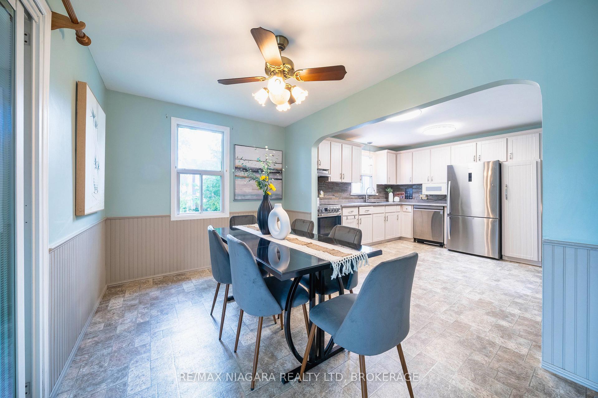 Photo 24 of 28 Bridge Street, St. Catharines, Grapeview — HOMEH