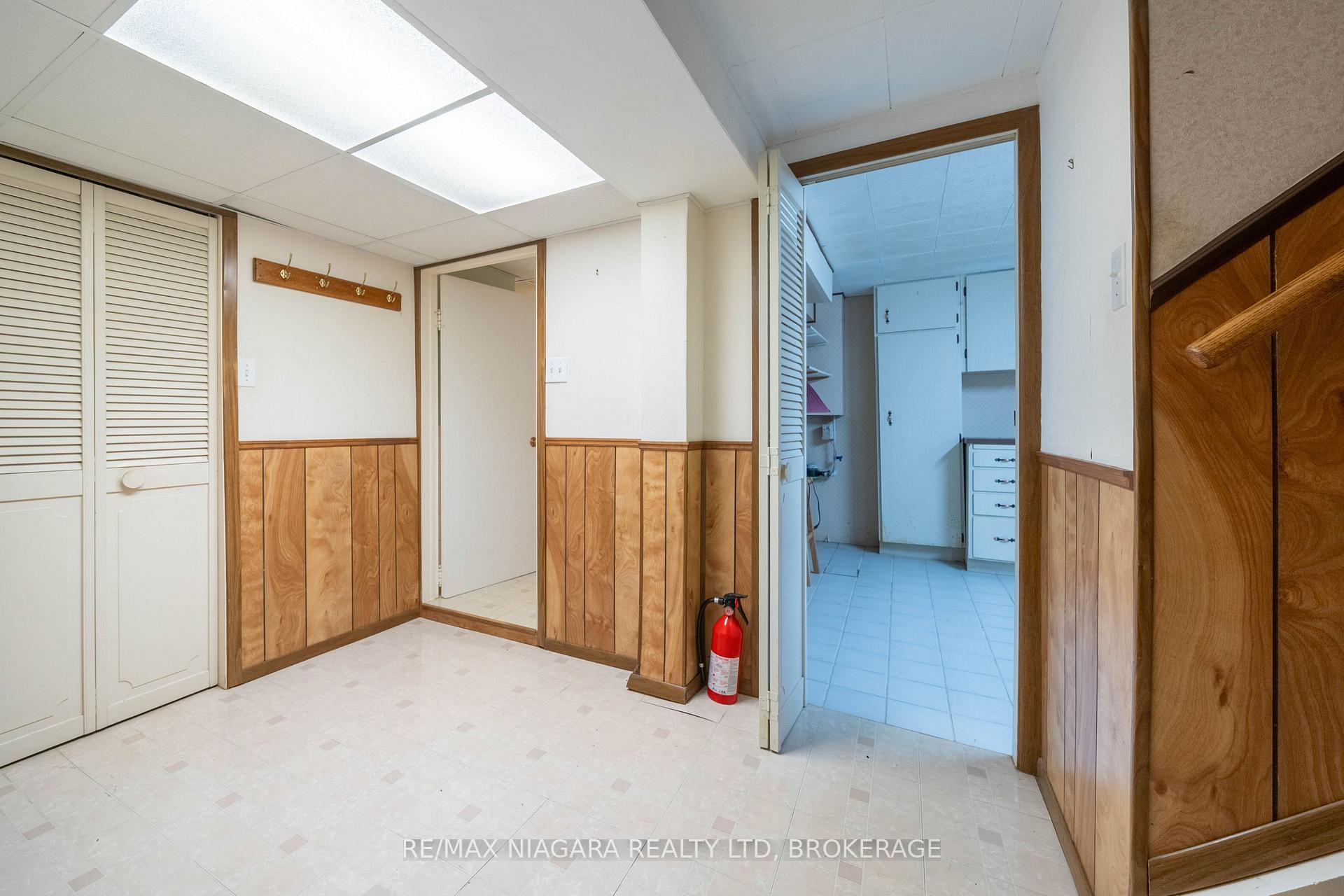 Photo 34 of 28 Bridge Street, St. Catharines, Grapeview — HOMEH