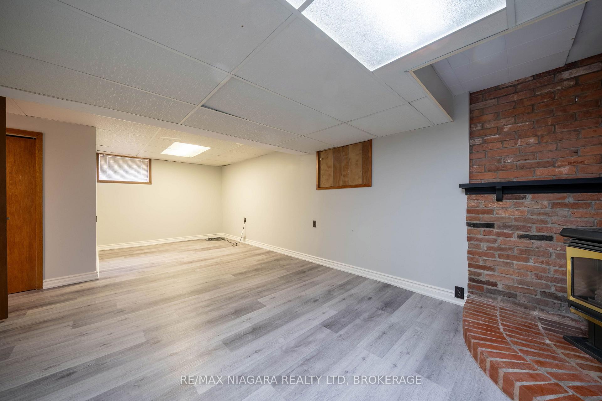 Photo 36 of 28 Bridge Street, St. Catharines, Grapeview — HOMEH