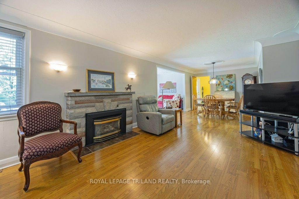 Photo 11 of 236 Sunset Drive, St. Thomas — HOMEH