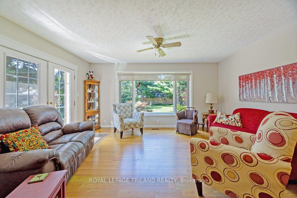 Photo 15 of 236 Sunset Drive, St. Thomas — HOMEH