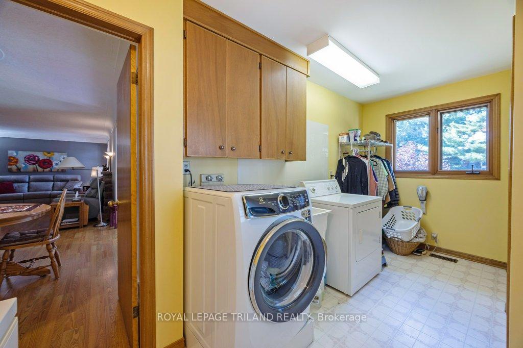 Photo 17 of 236 Sunset Drive, St. Thomas — HOMEH