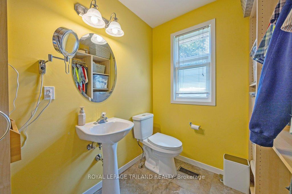 Photo 20 of 236 Sunset Drive, St. Thomas — HOMEH