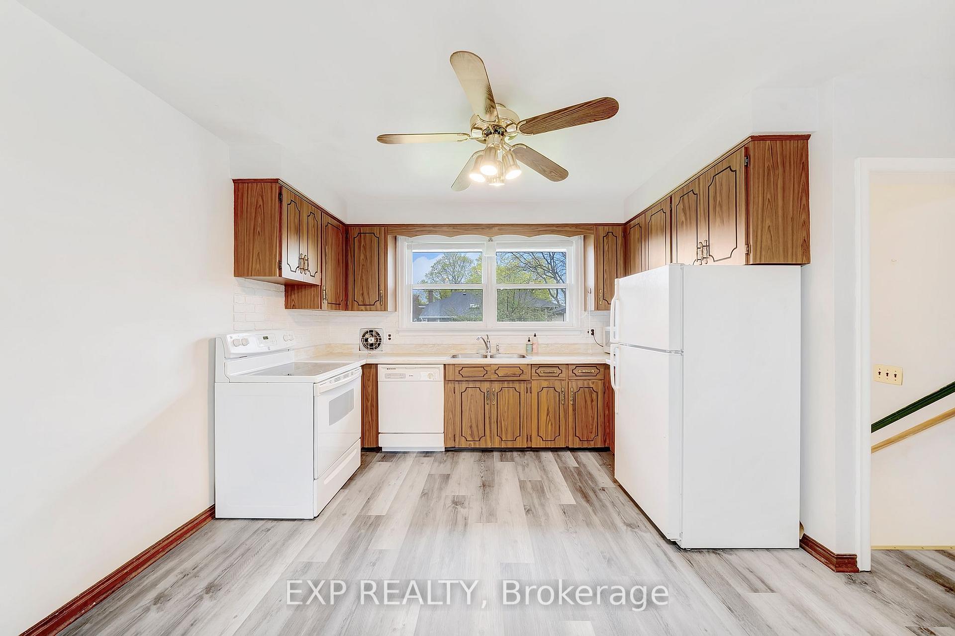 Photo 6 of 62 Forster Street, St. Catharines, Vine/Linwell — HOMEH