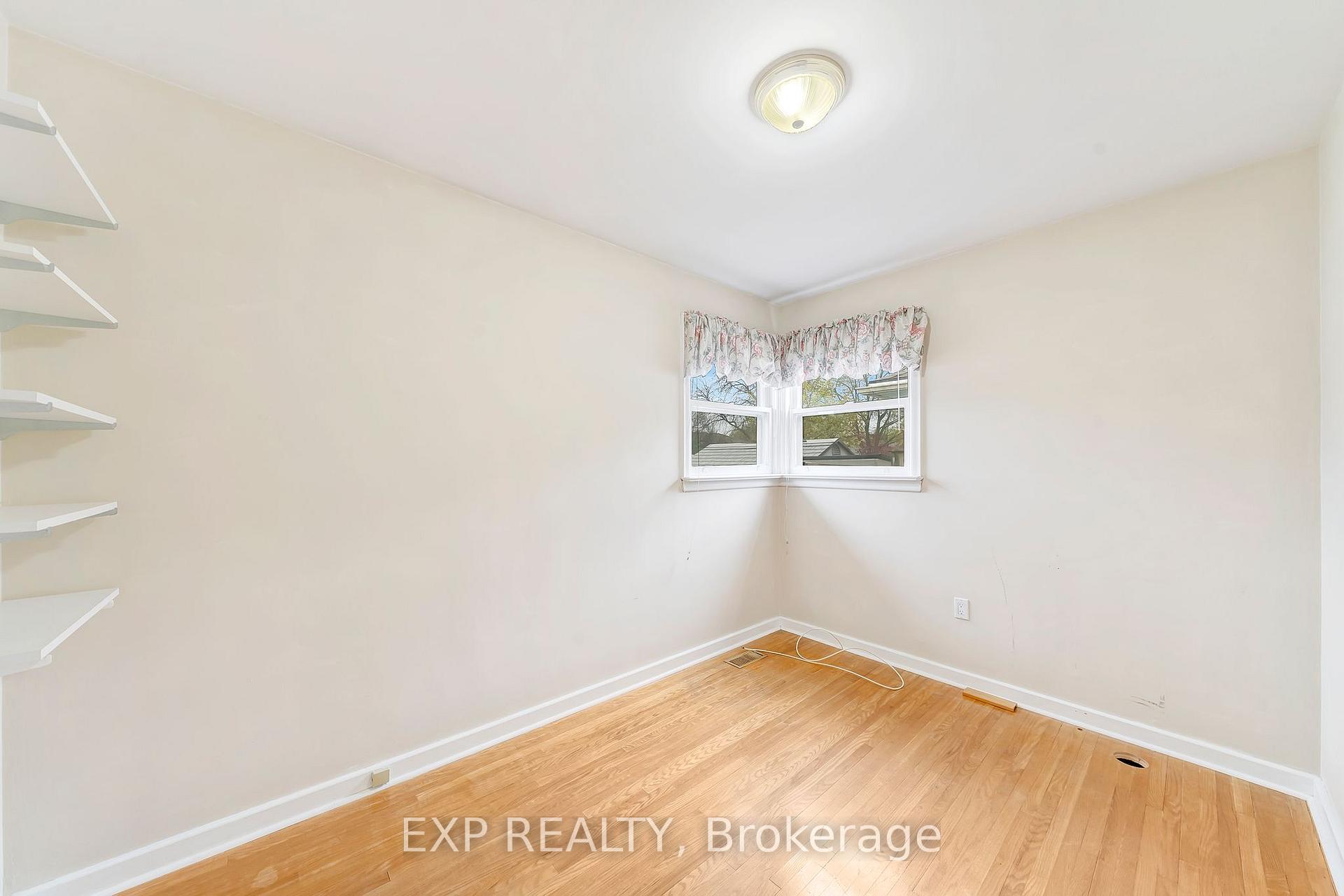 Photo 15 of 62 Forster Street, St. Catharines, Vine/Linwell — HOMEH