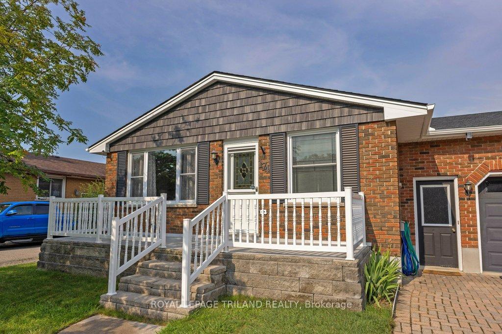 Photo 3 of 174 Fairview Avenue, St. Thomas — HOMEH