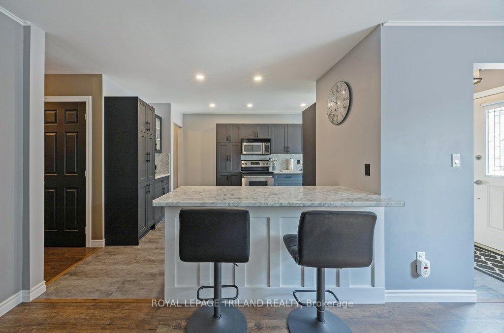 Photo 9 of 174 Fairview Avenue, St. Thomas — HOMEH