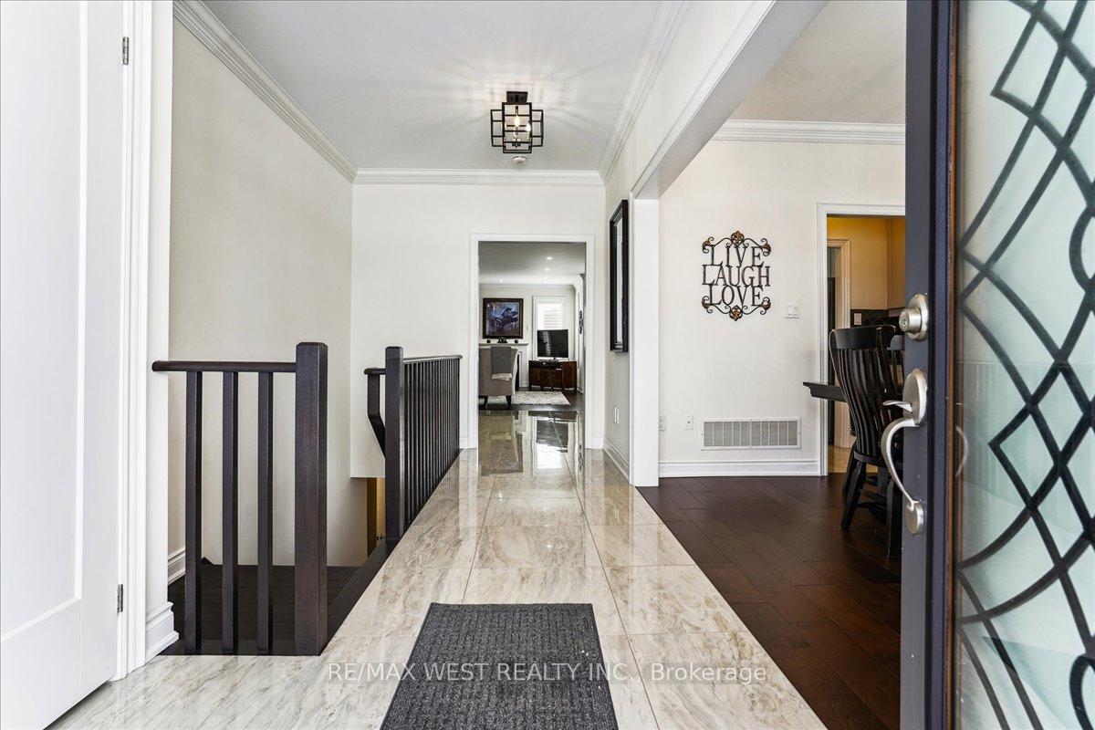 Photo 2 of 74 Rugman Crescent, Springwater, Centre Vespra — HOMEH