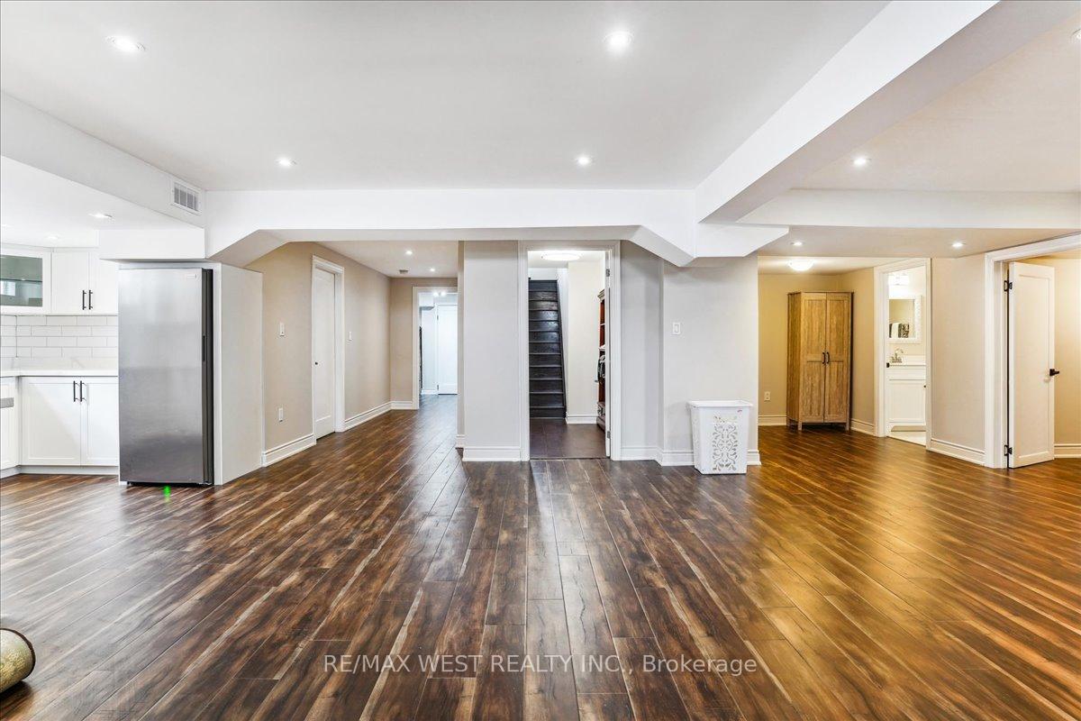 Photo 16 of 74 Rugman Crescent, Springwater, Centre Vespra — HOMEH