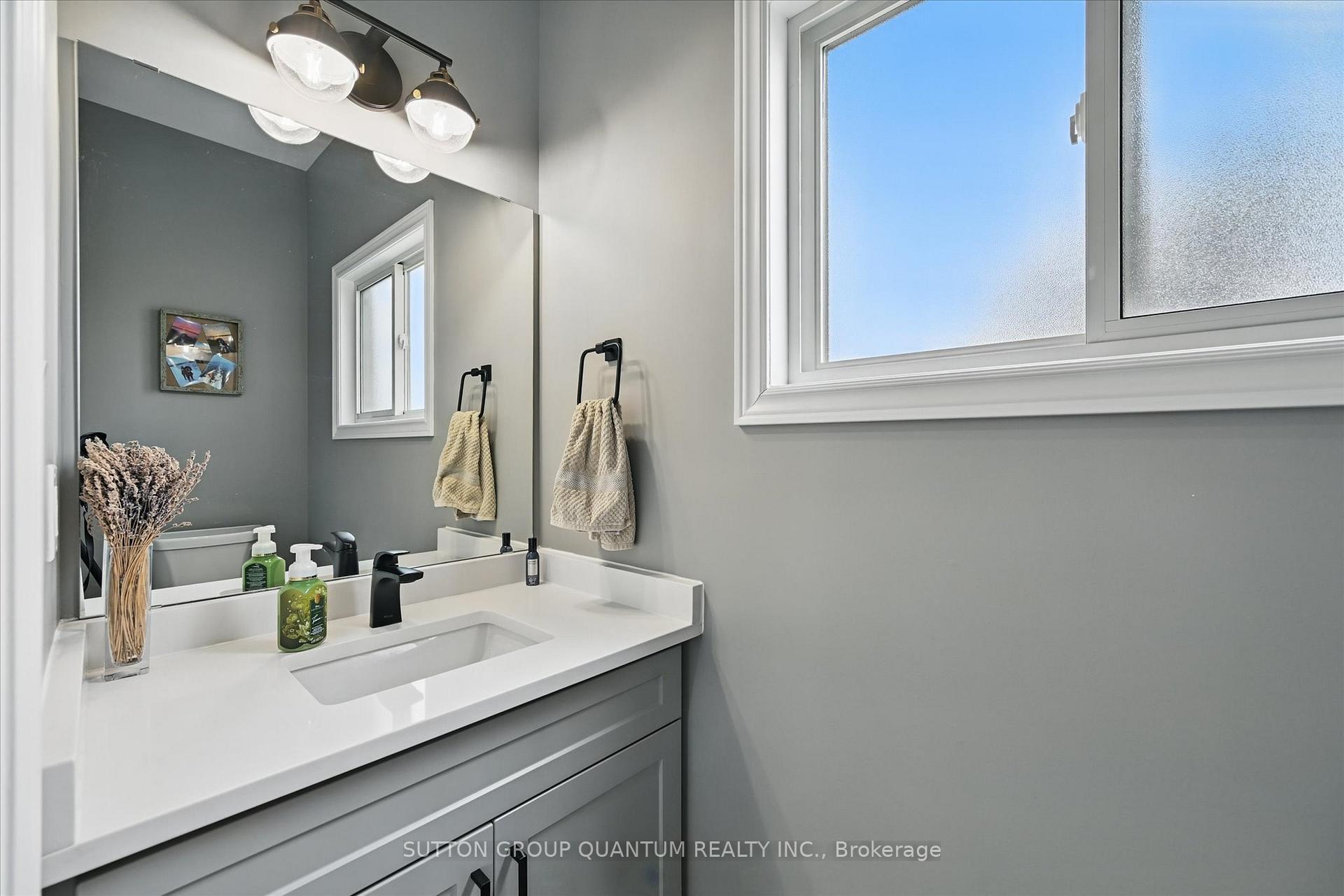 Photo 8 of 63 Berkshire Drive, St. Catharines, Carlton/Bunting — HOMEH