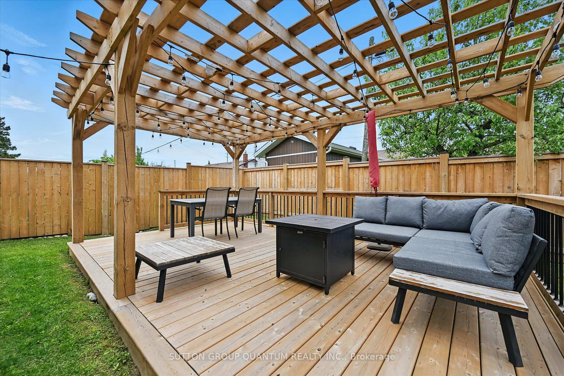 Photo 22 of 63 Berkshire Drive, St. Catharines, Carlton/Bunting — HOMEH
