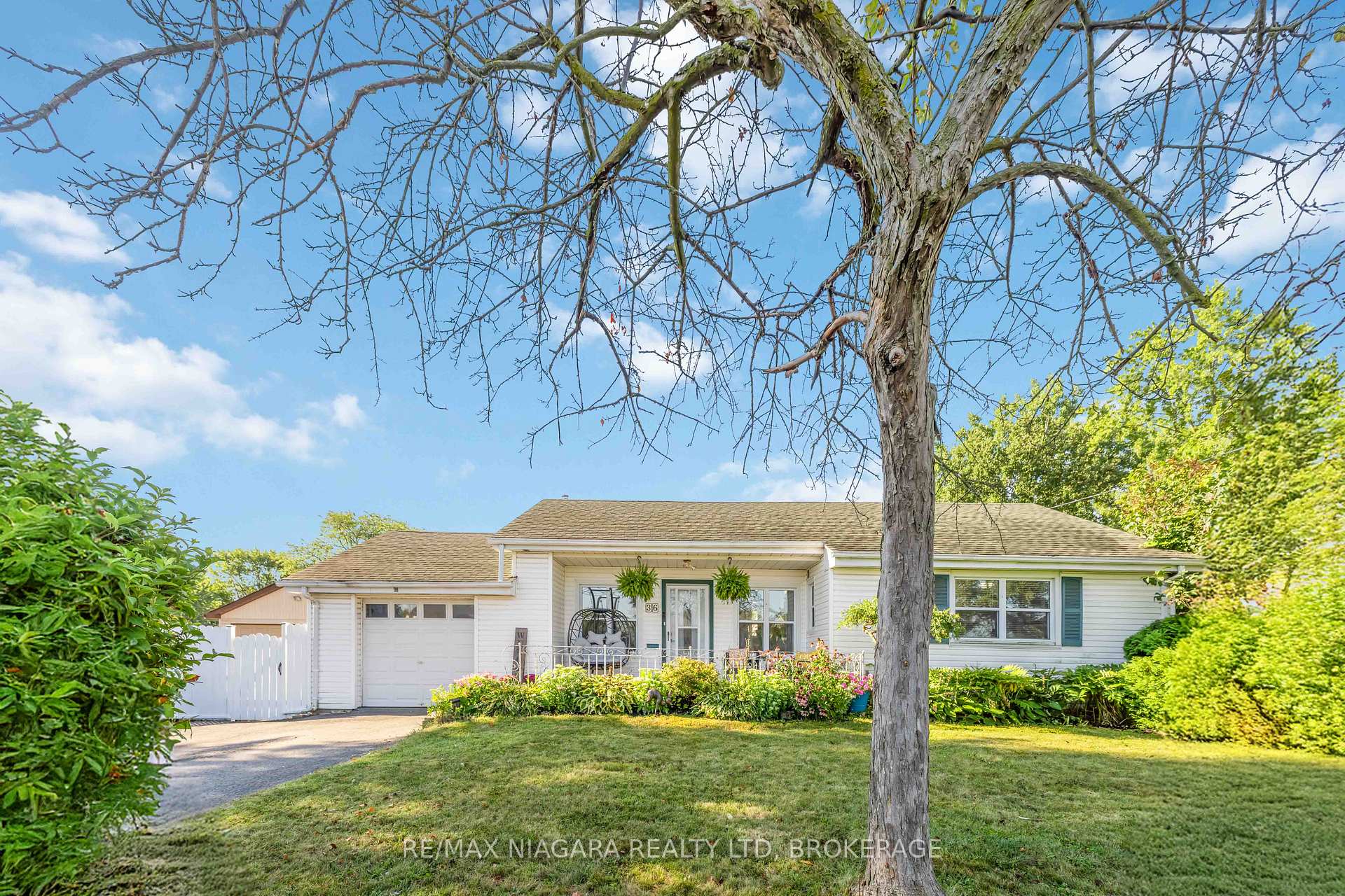 Photo 1 of 36 Admiral Road, St. Catharines, Secord Woods — HOMEH