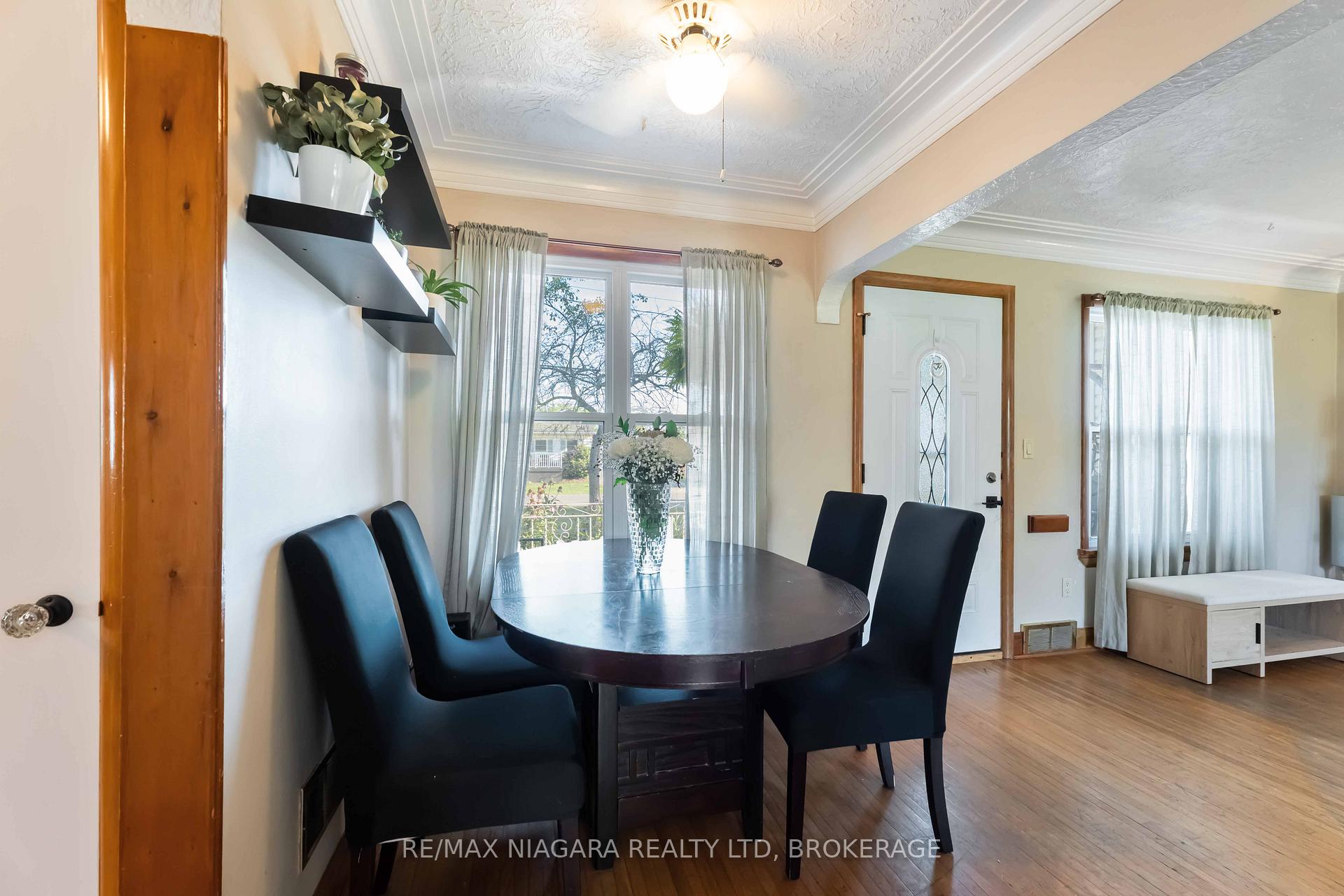 Photo 8 of 36 Admiral Road, St. Catharines, Secord Woods — HOMEH