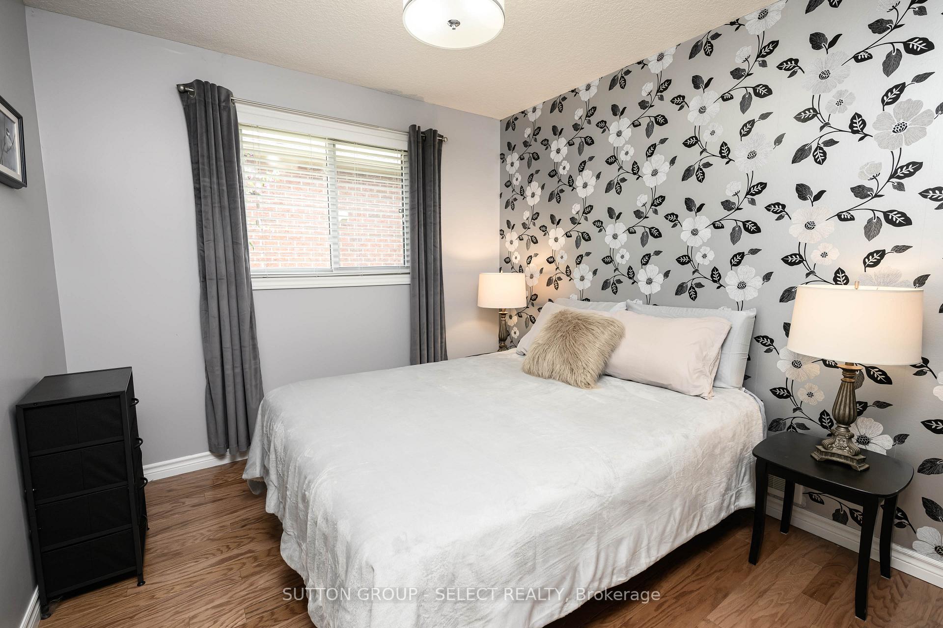 Photo 18 of 111 Southgate Parkway, St. Thomas — HOMEH