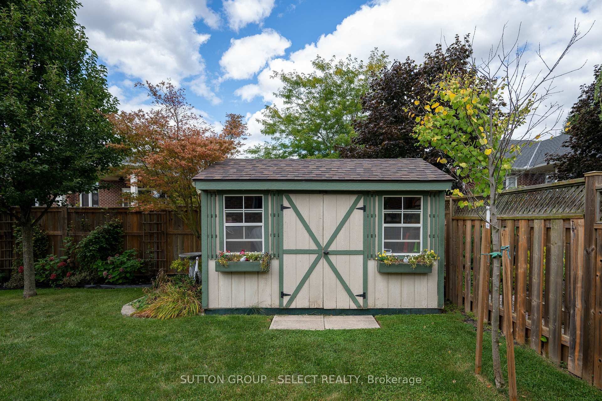 Photo 26 of 111 Southgate Parkway, St. Thomas — HOMEH