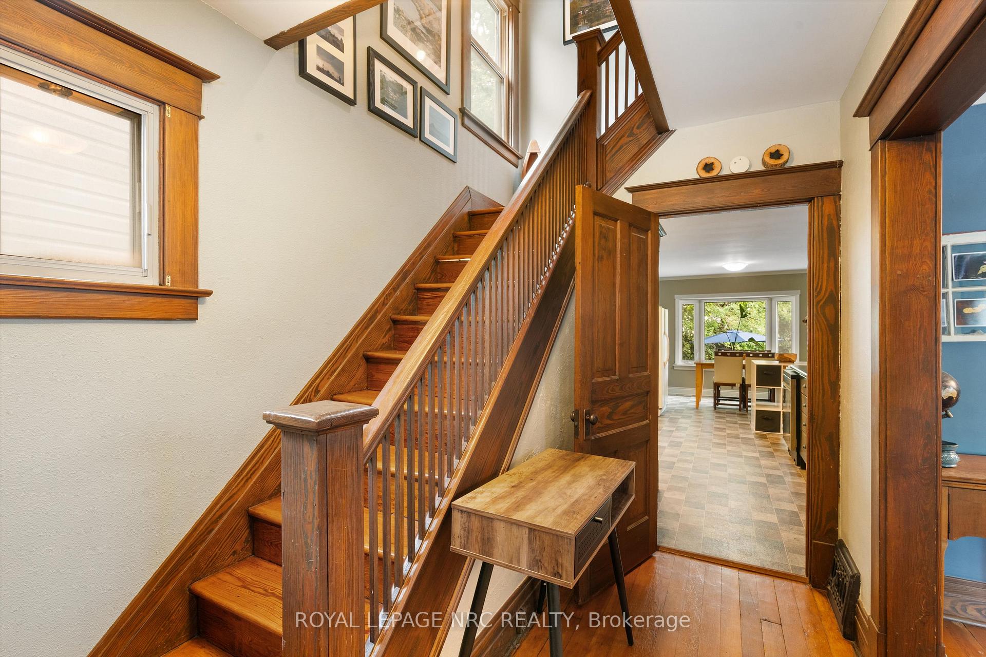Photo 7 of 40 Lowell Avenue, St. Catharines, Downtown — HOMEH