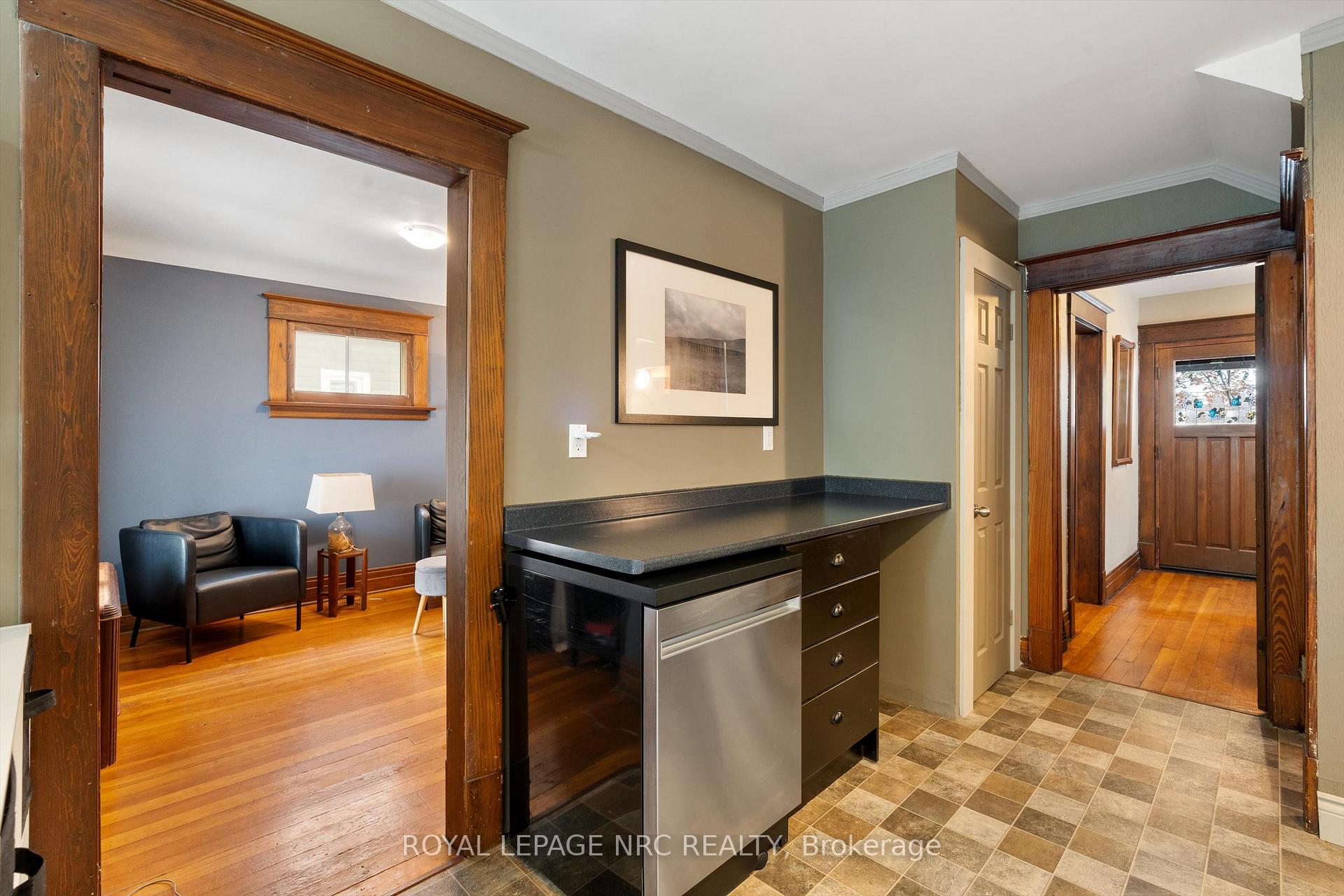 Photo 17 of 40 Lowell Avenue, St. Catharines, Downtown — HOMEH