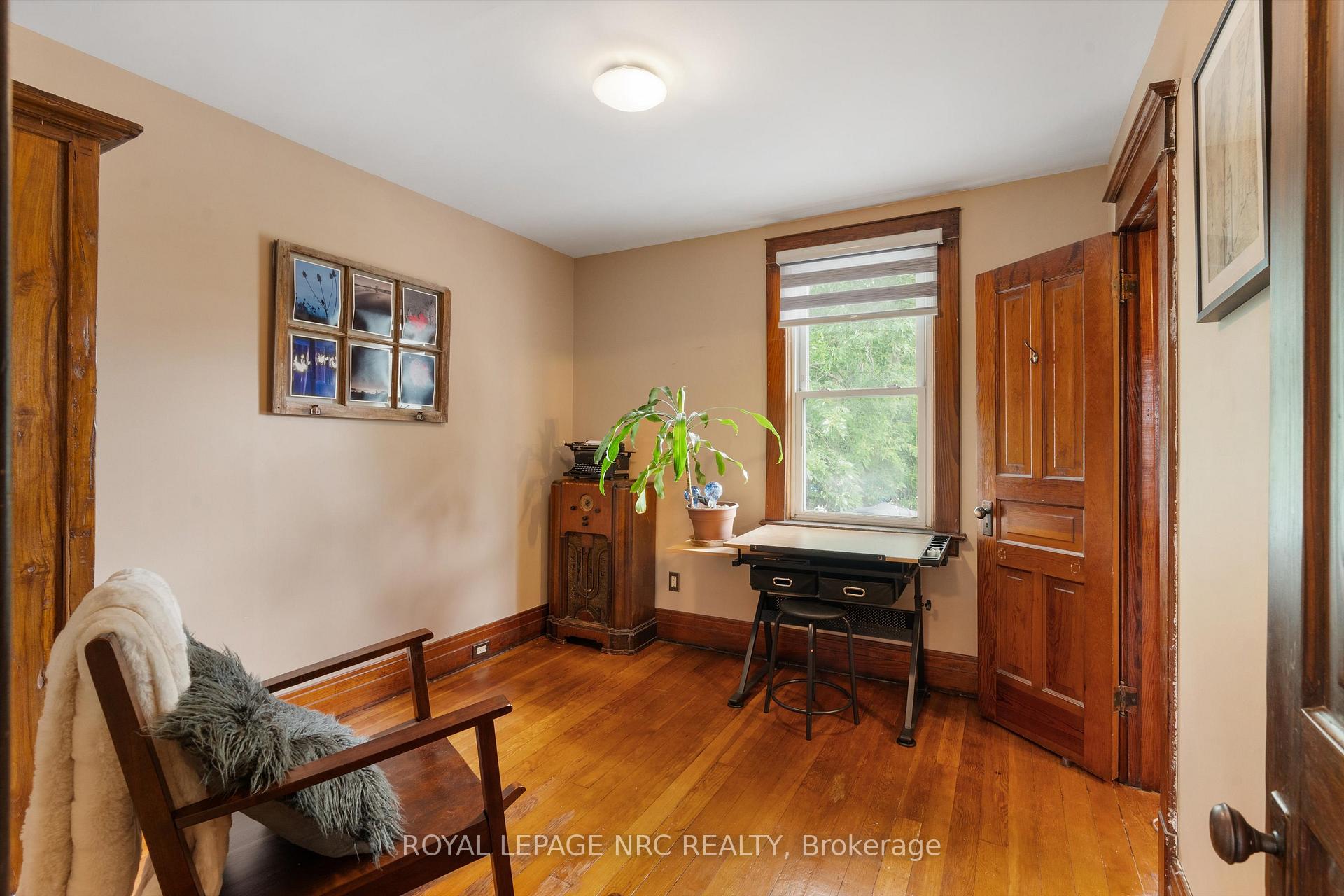 Photo 26 of 40 Lowell Avenue, St. Catharines, Downtown — HOMEH