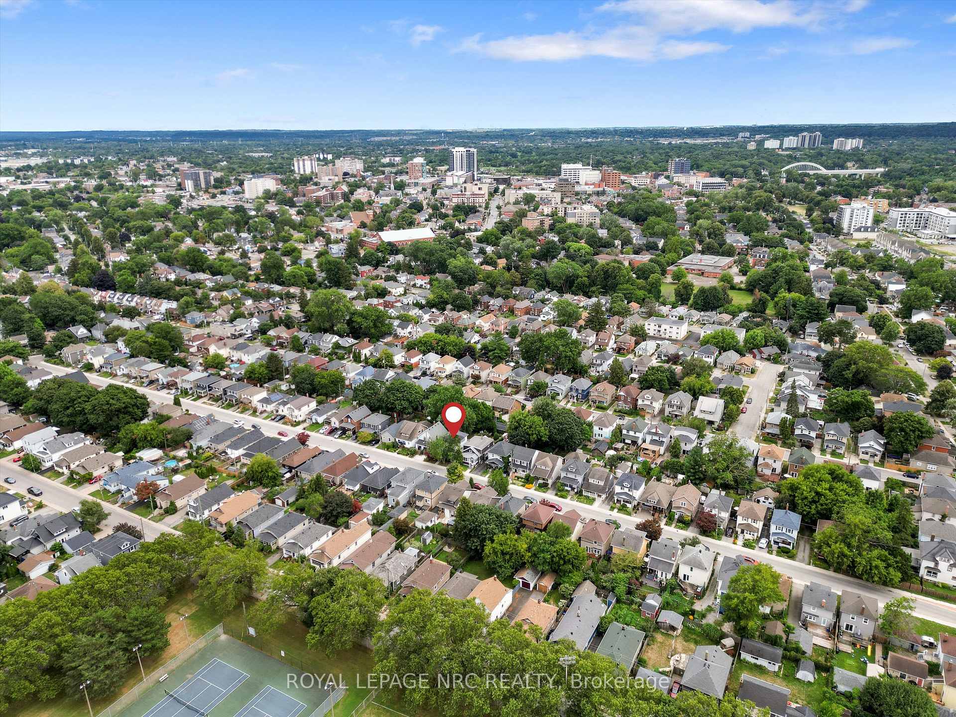 Photo 37 of 40 Lowell Avenue, St. Catharines, Downtown — HOMEH