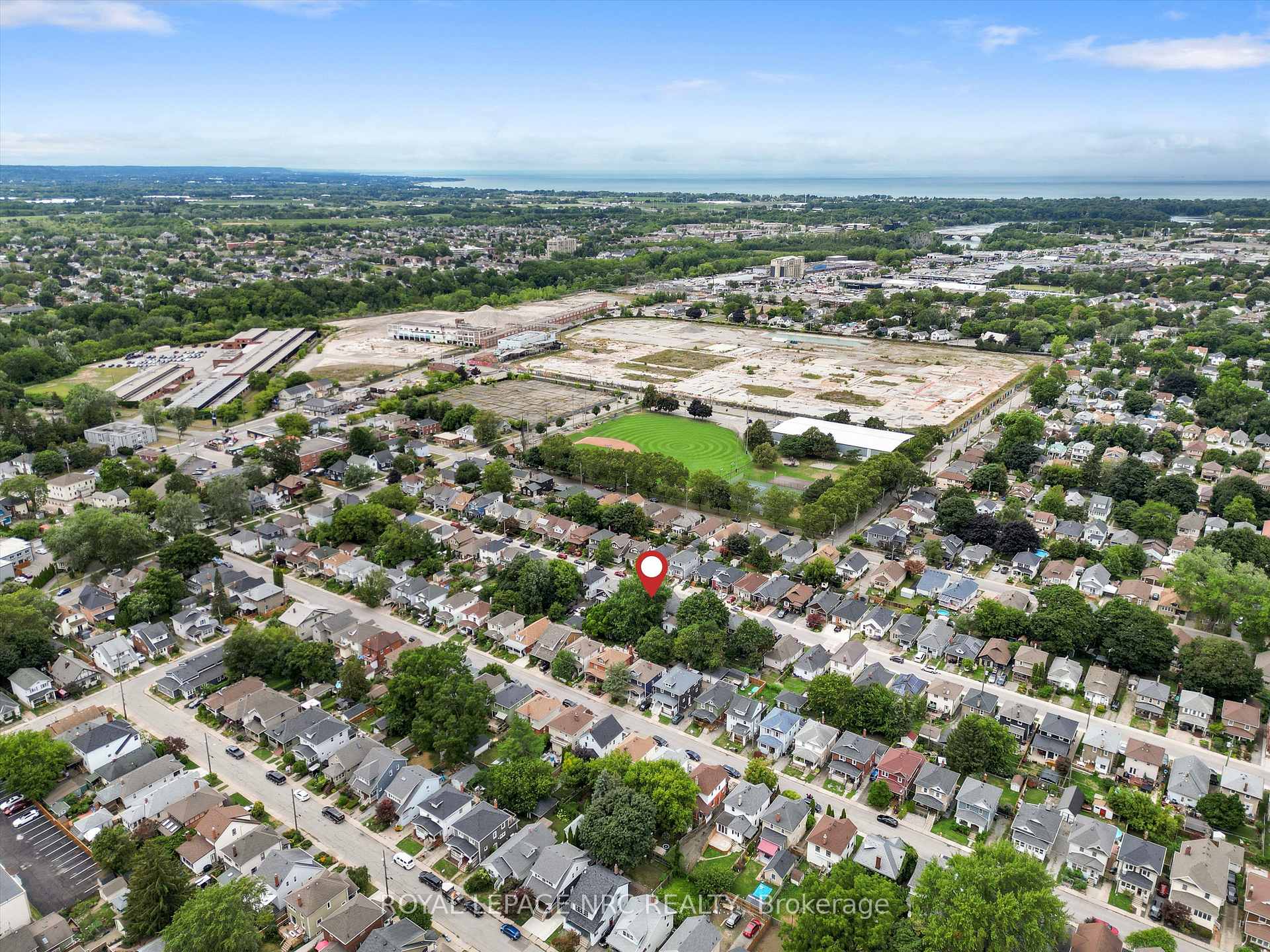 Photo 39 of 40 Lowell Avenue, St. Catharines, Downtown — HOMEH