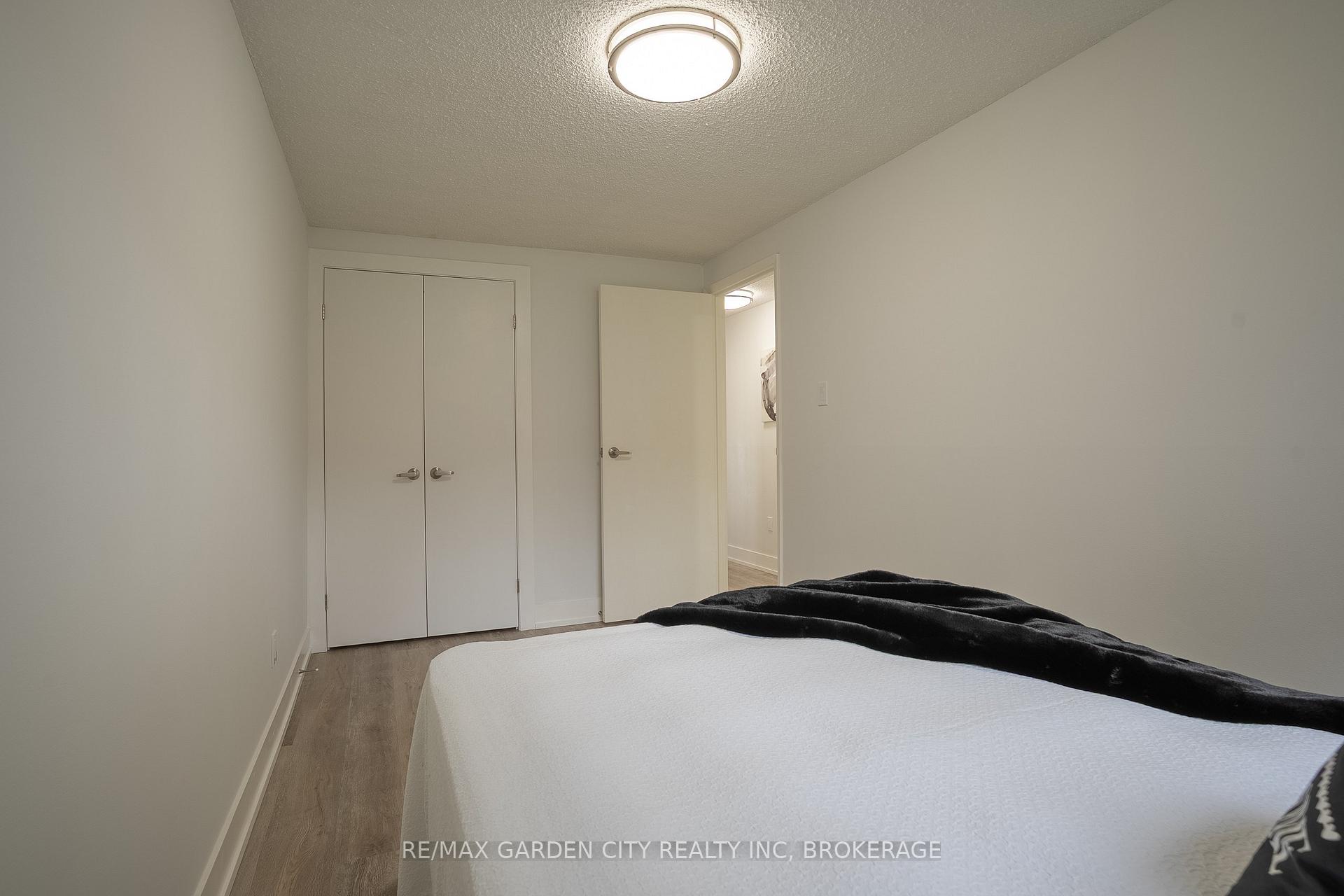 Photo 12 of 85 Ventura Drive, St. Catharines, Haig — HOMEH