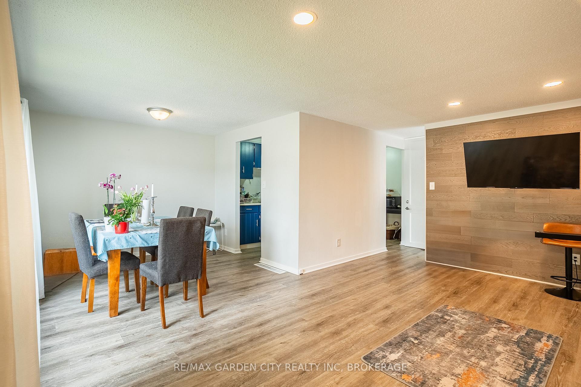 Photo 17 of 85 Ventura Drive, St. Catharines, Haig — HOMEH