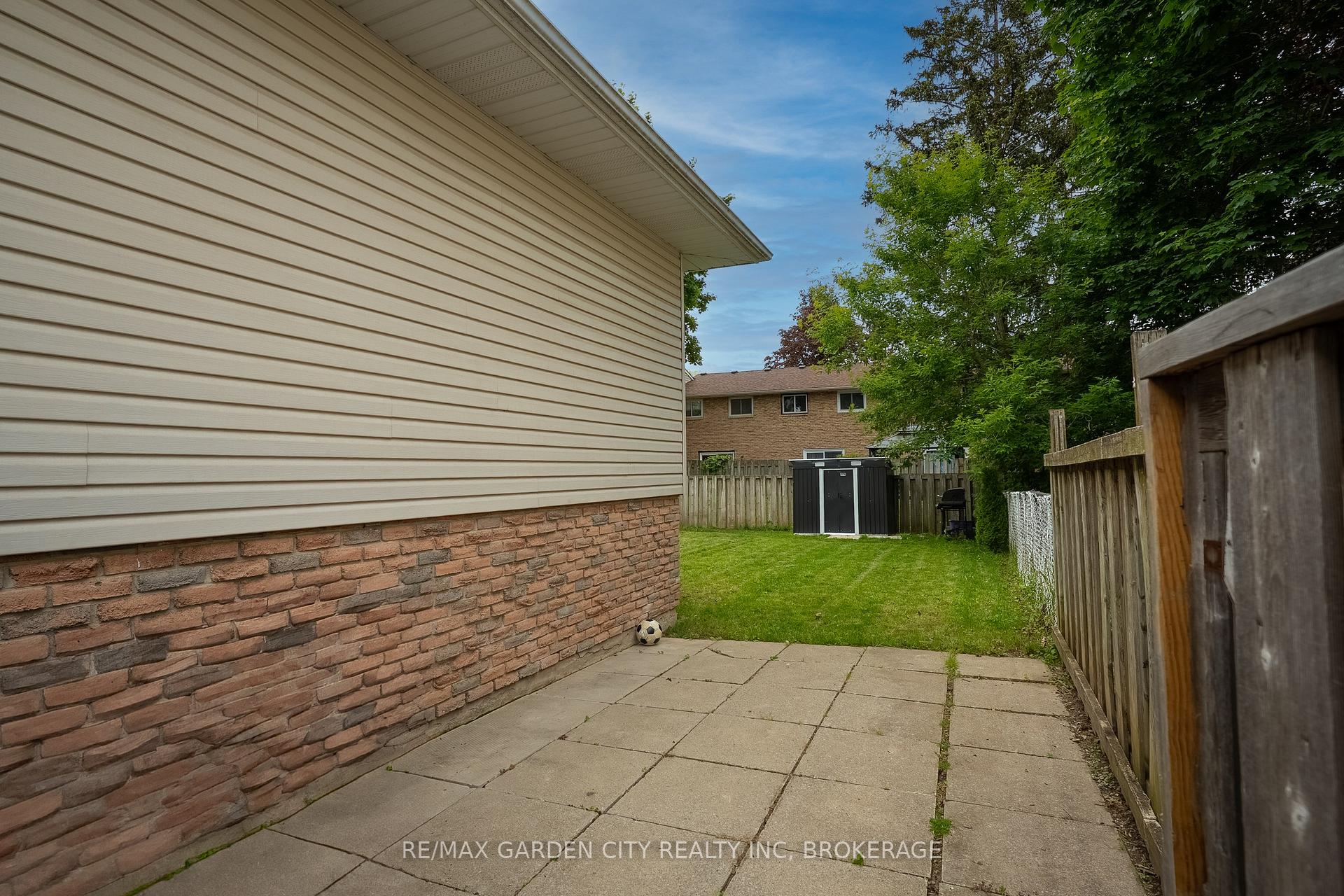 Photo 28 of 85 Ventura Drive, St. Catharines, Haig — HOMEH