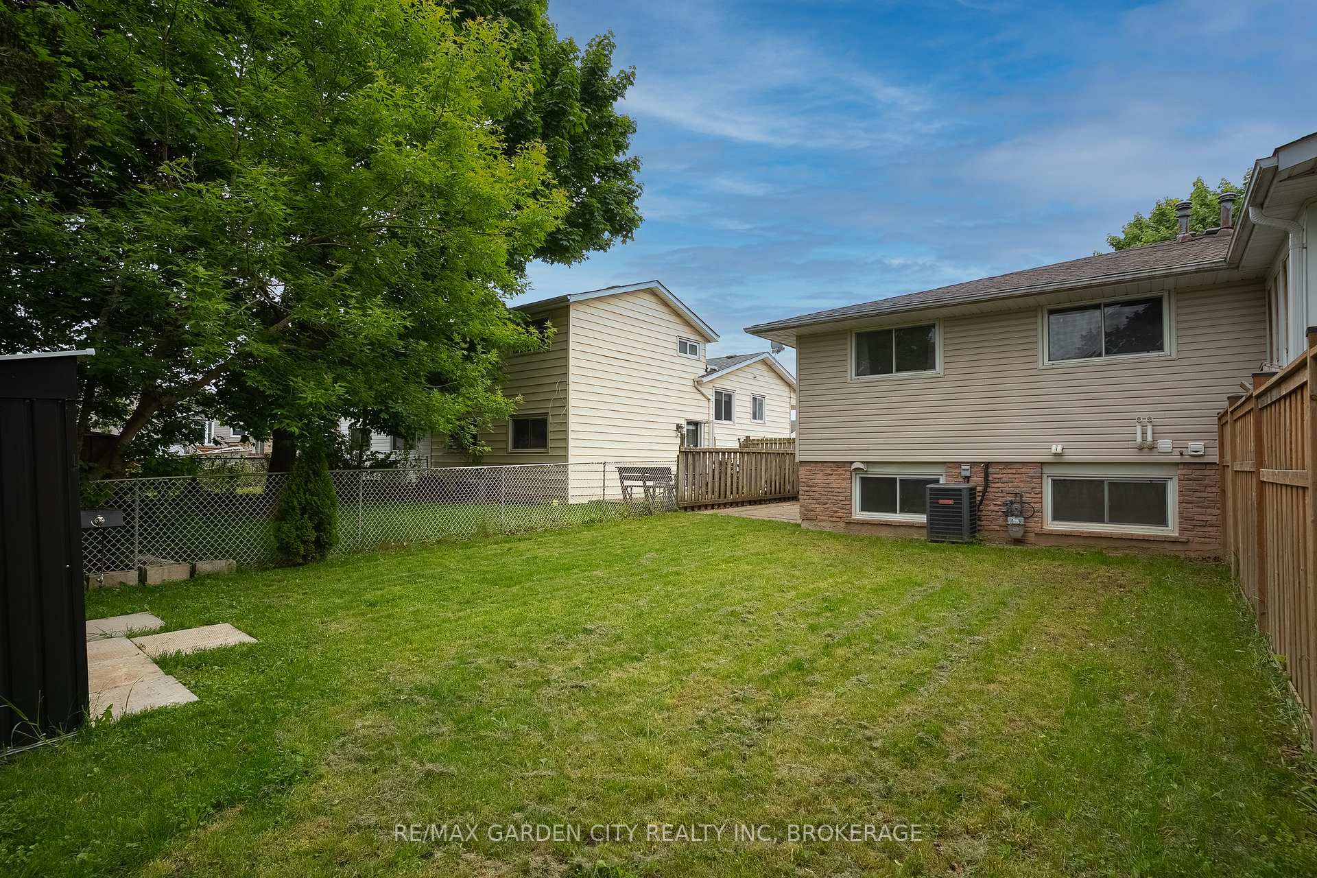 Photo 29 of 85 Ventura Drive, St. Catharines, Haig — HOMEH