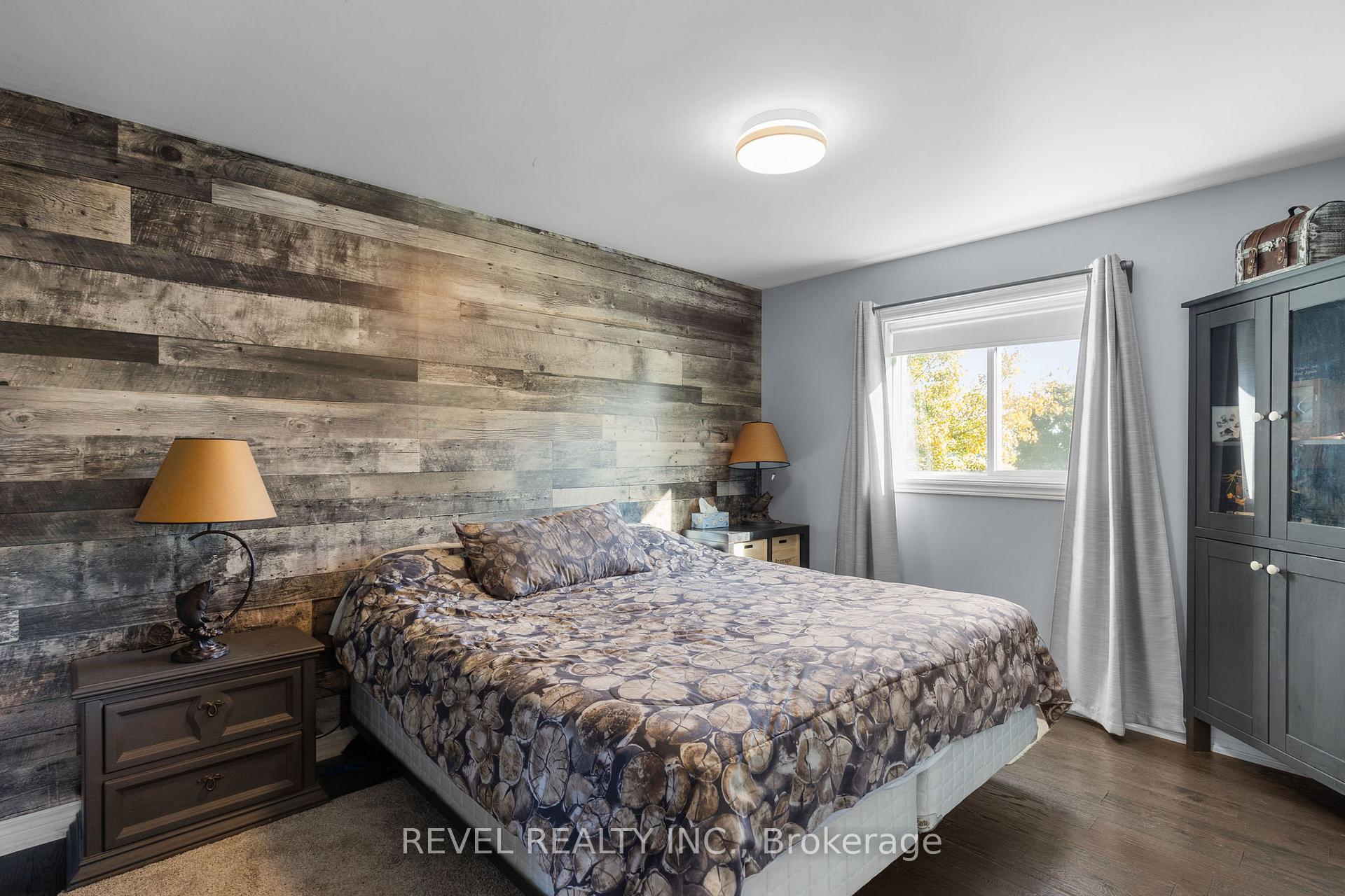 Photo 13 of 1866 Old Second Road N, Springwater, Rural Springwater — HOMEH