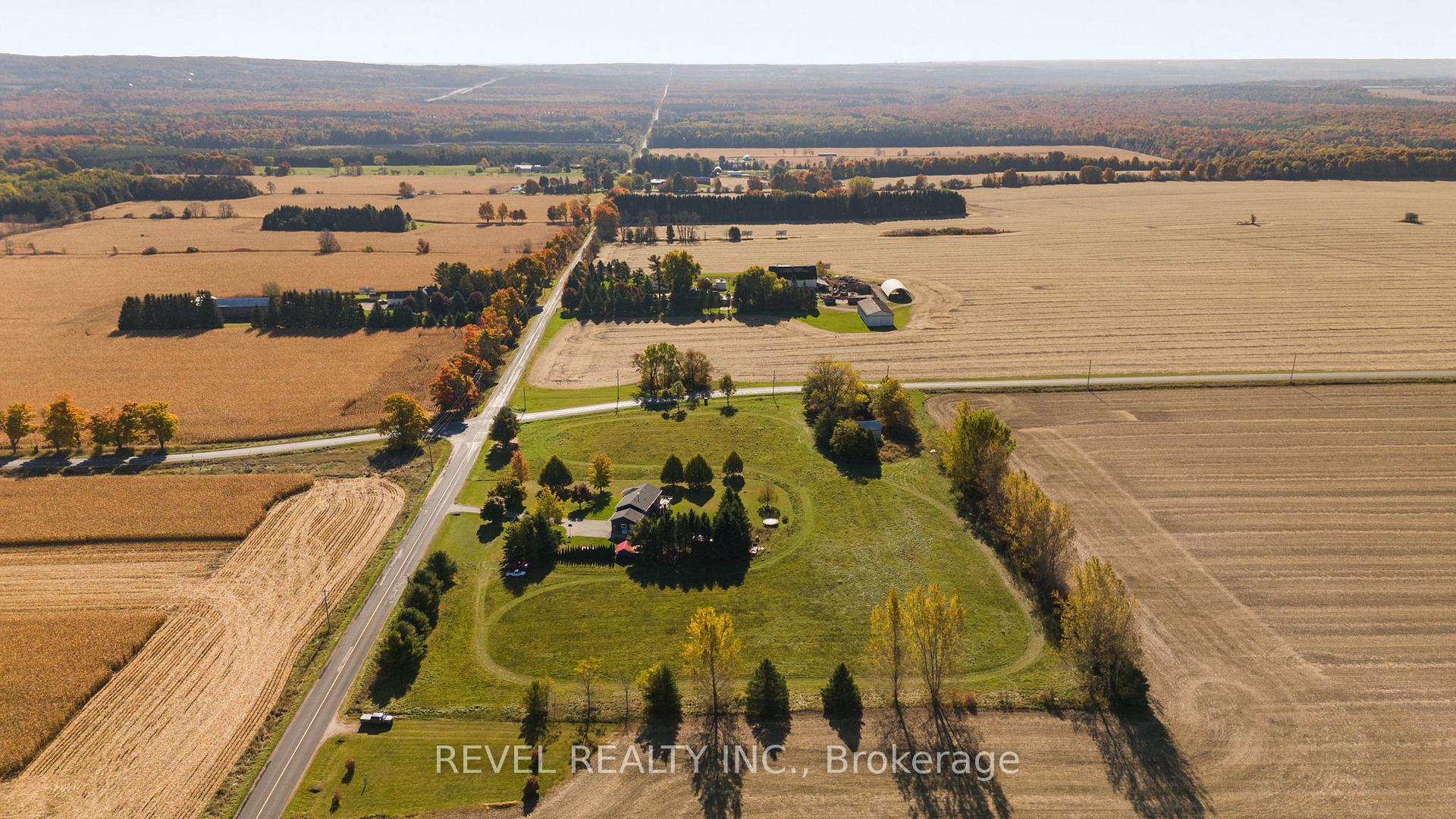 Photo 40 of 1866 Old Second Road N, Springwater, Rural Springwater — HOMEH