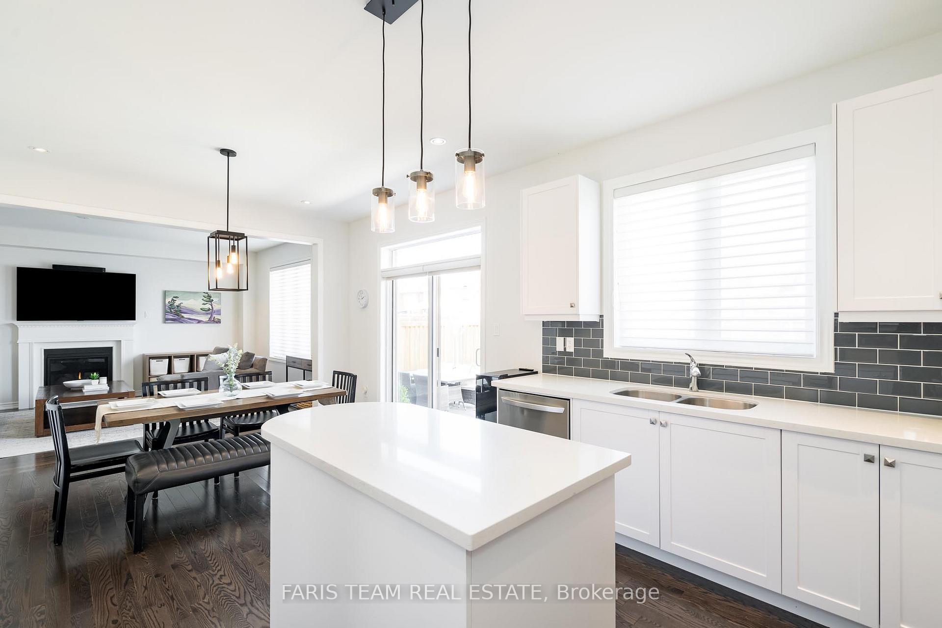 Photo 7 of 14 Marks Road, Springwater, Centre Vespra — HOMEH