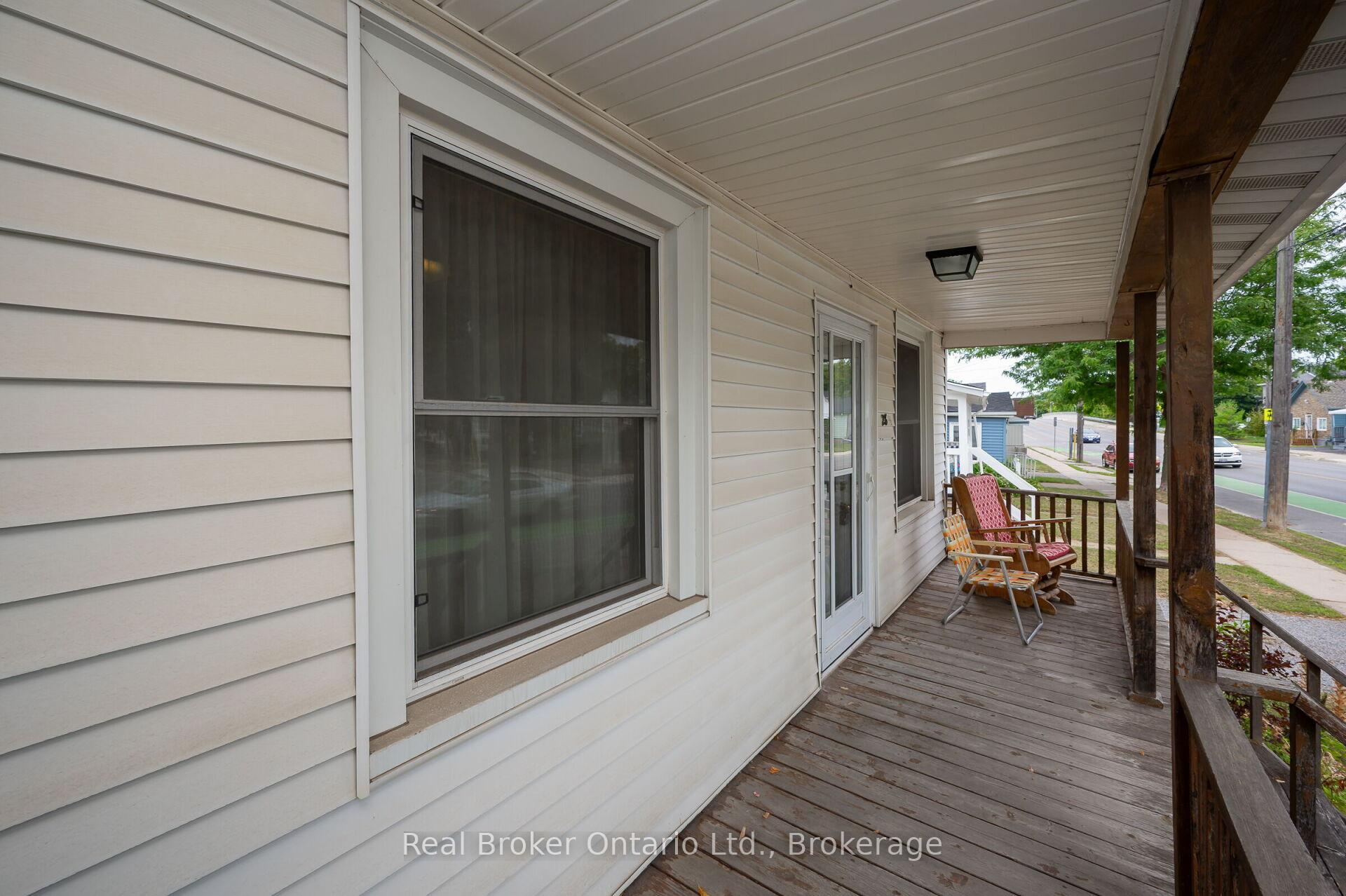 Photo 4 of 28-1/2 Pelham Road, St. Catharines, Western Hill — HOMEH
