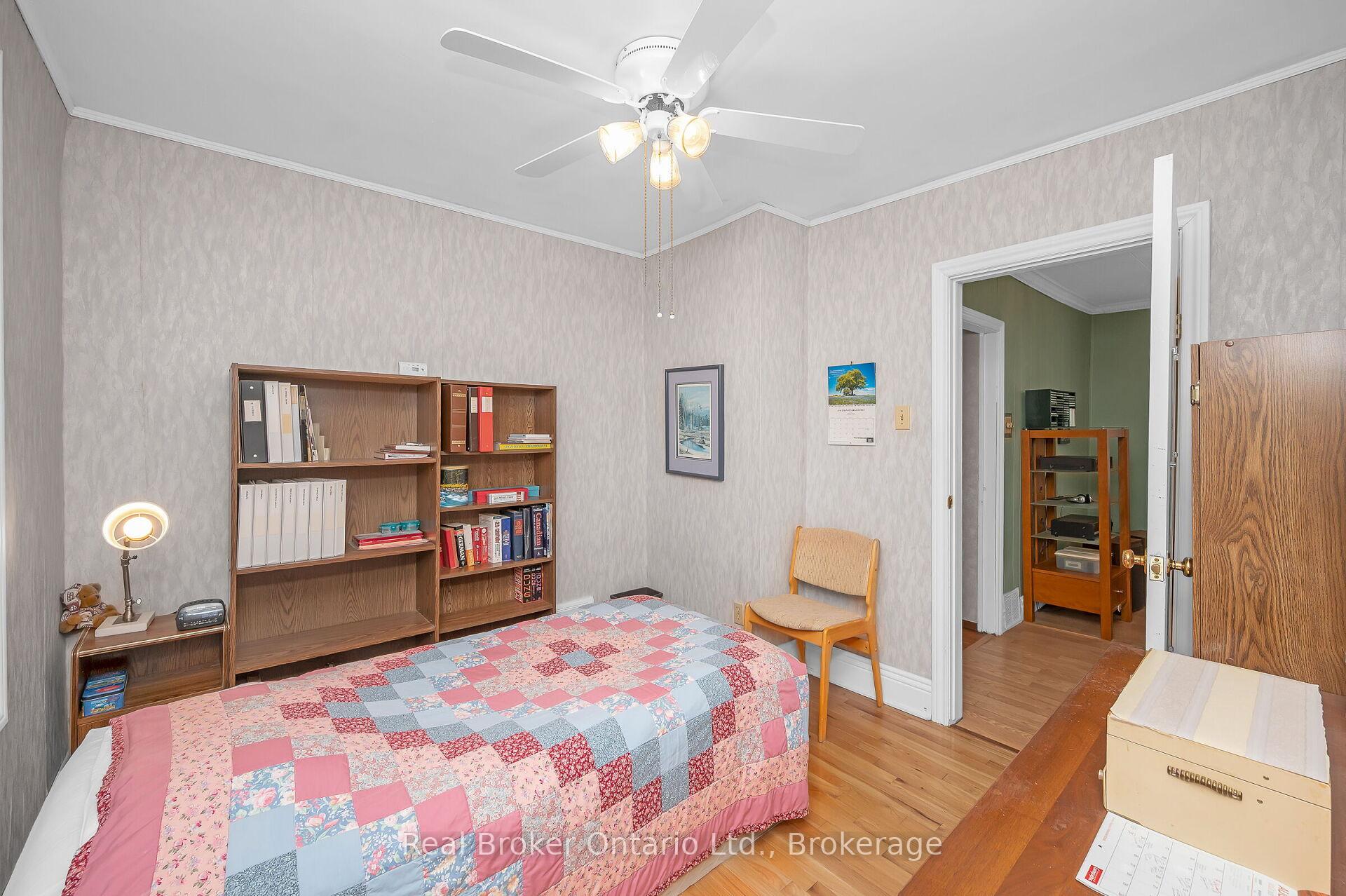 Photo 11 of 28-1/2 Pelham Road, St. Catharines, Western Hill — HOMEH