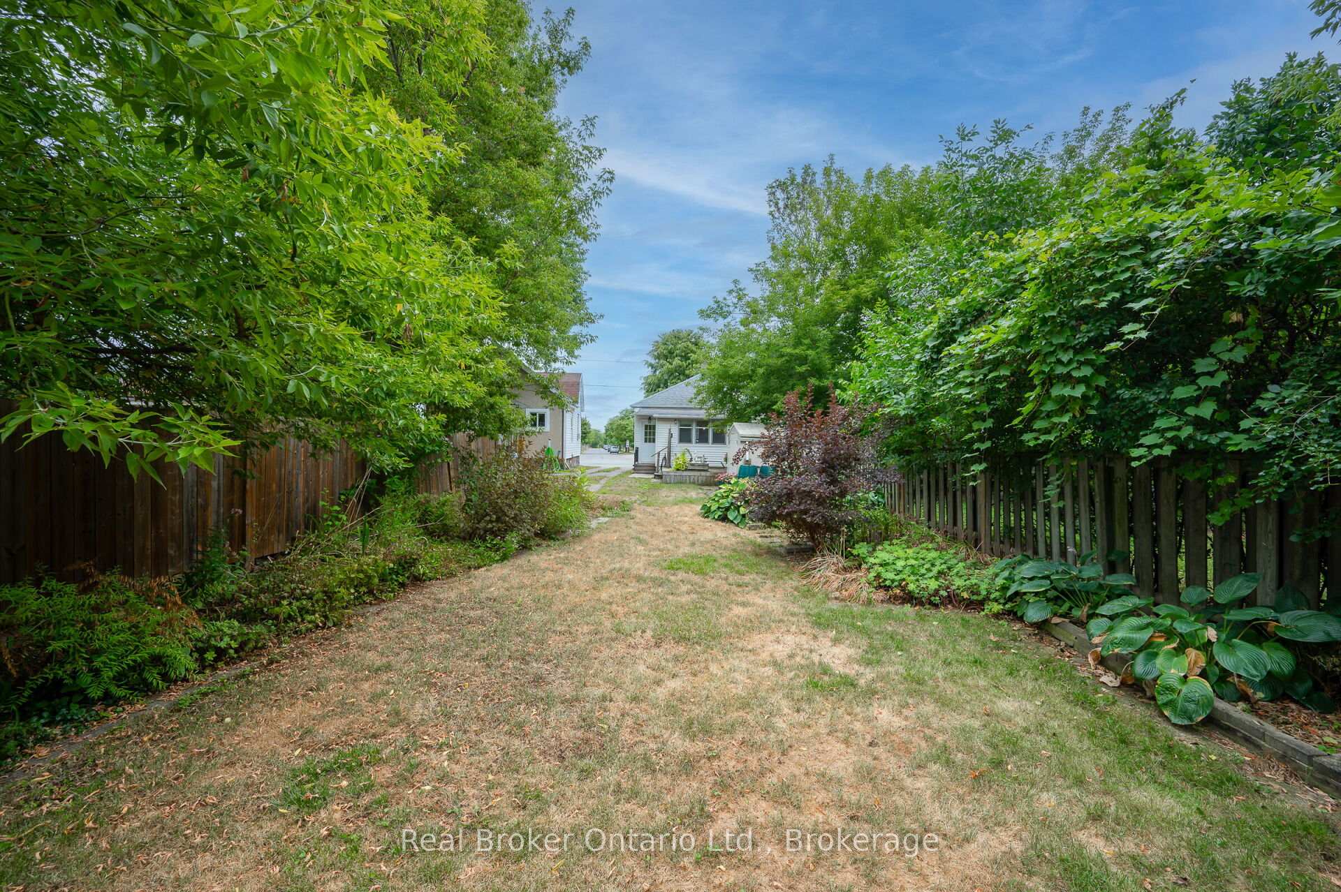 Photo 25 of 28-1/2 Pelham Road, St. Catharines, Western Hill — HOMEH