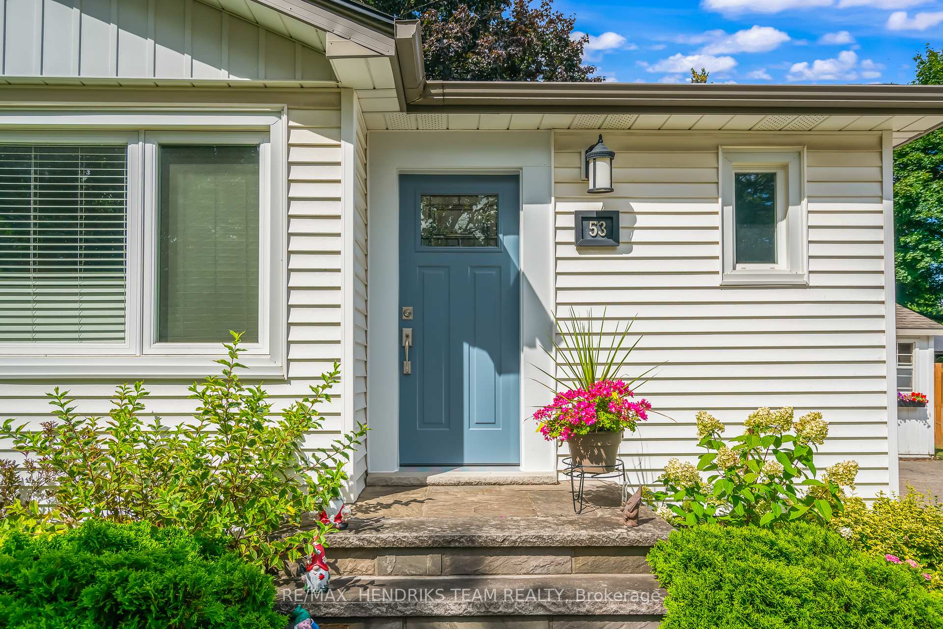 Photo 4 of 53 Dunkeld Avenue, St. Catharines, Carlton/Bunting — HOMEH