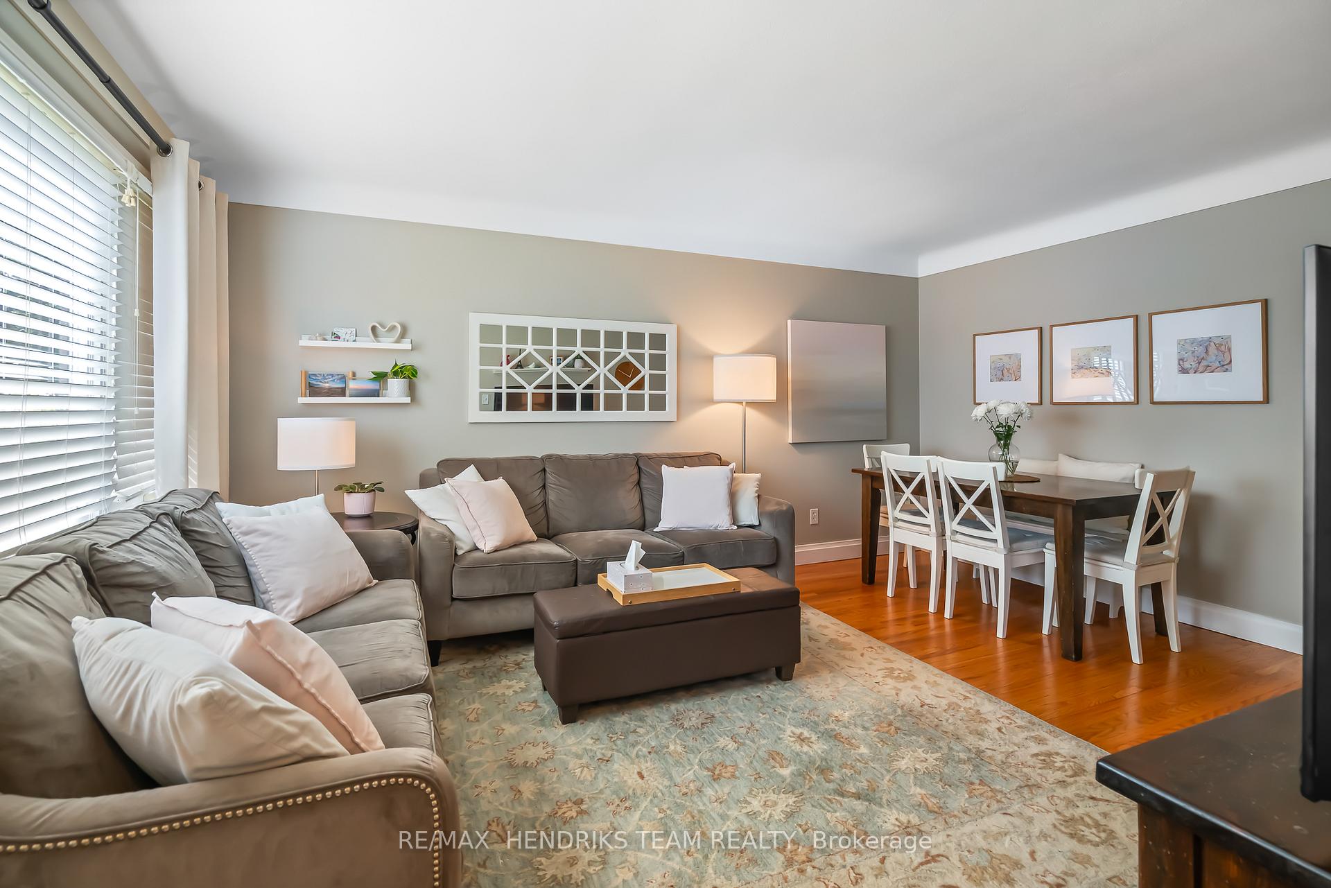 Photo 8 of 53 Dunkeld Avenue, St. Catharines, Carlton/Bunting — HOMEH