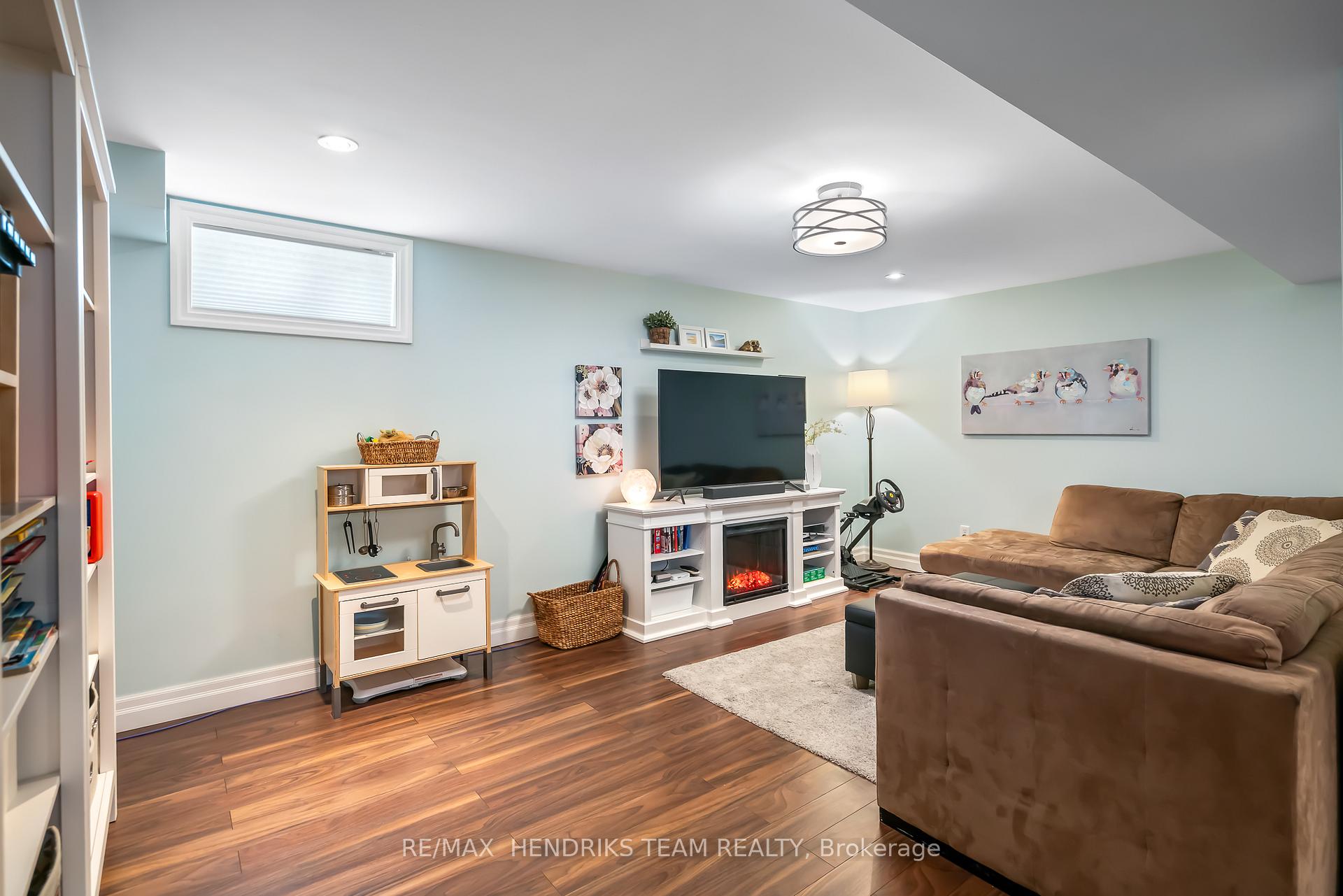 Photo 25 of 53 Dunkeld Avenue, St. Catharines, Carlton/Bunting — HOMEH