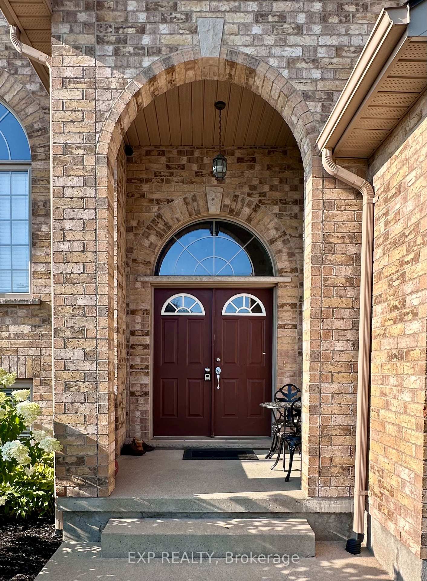 Photo 2 of 1 Falconridge Court, St. Thomas — HOMEH